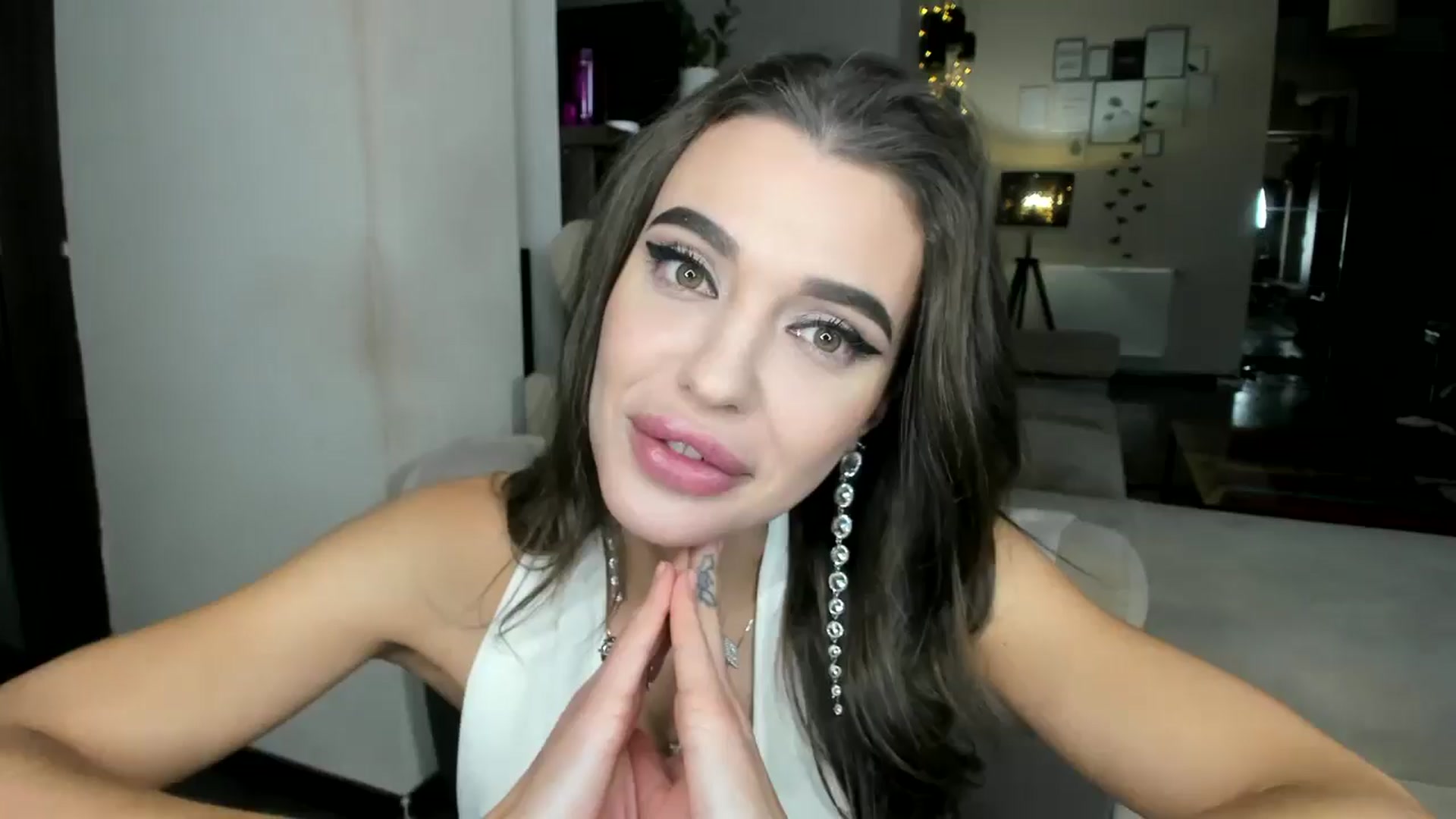 Gallery image thumbnail from Miss_X_'s myfreecams stream on, 12/24/2024, 17:51 image 19 of 20