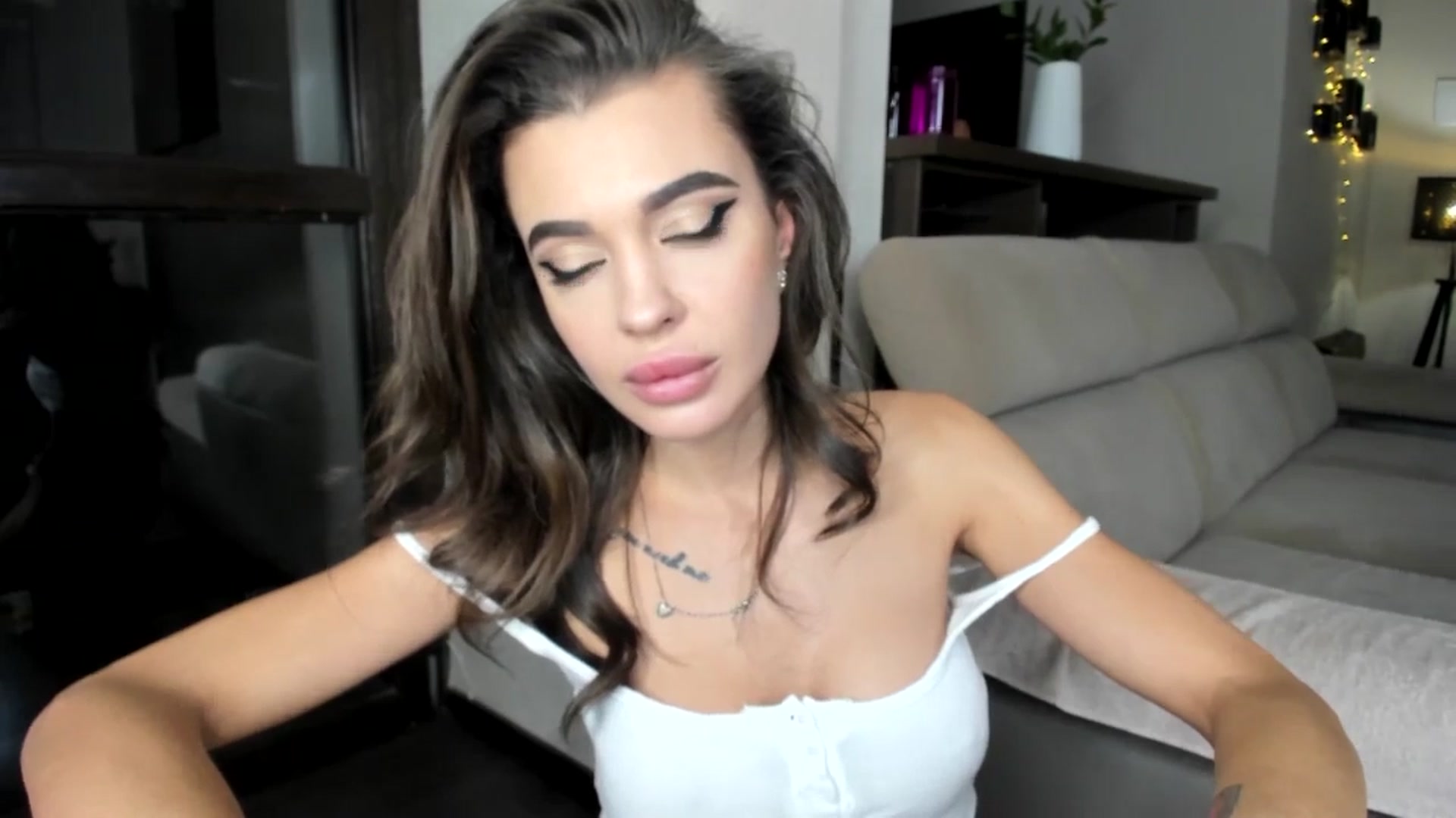 Gallery image thumbnail from Miss_X_'s myfreecams stream on, 01/01/2025, 17:30 image 14 of 20