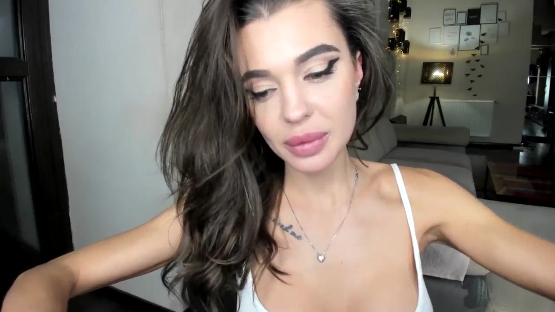 Gallery image thumbnail from Miss_X_'s myfreecams stream on, 01/01/2025, 19:54 image 18 of 20
