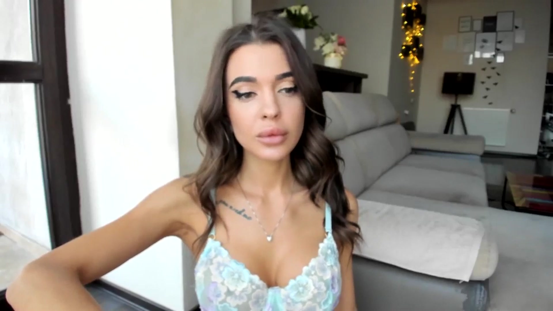Gallery image thumbnail from Miss_X_'s myfreecams stream on, 02/19/2025, 15:39 image 14 of 20