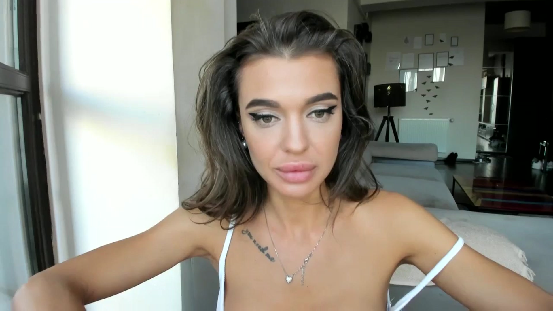 Gallery image thumbnail from Miss_X_'s myfreecams stream on, 05/04/2025, 16:35 image 13 of 20