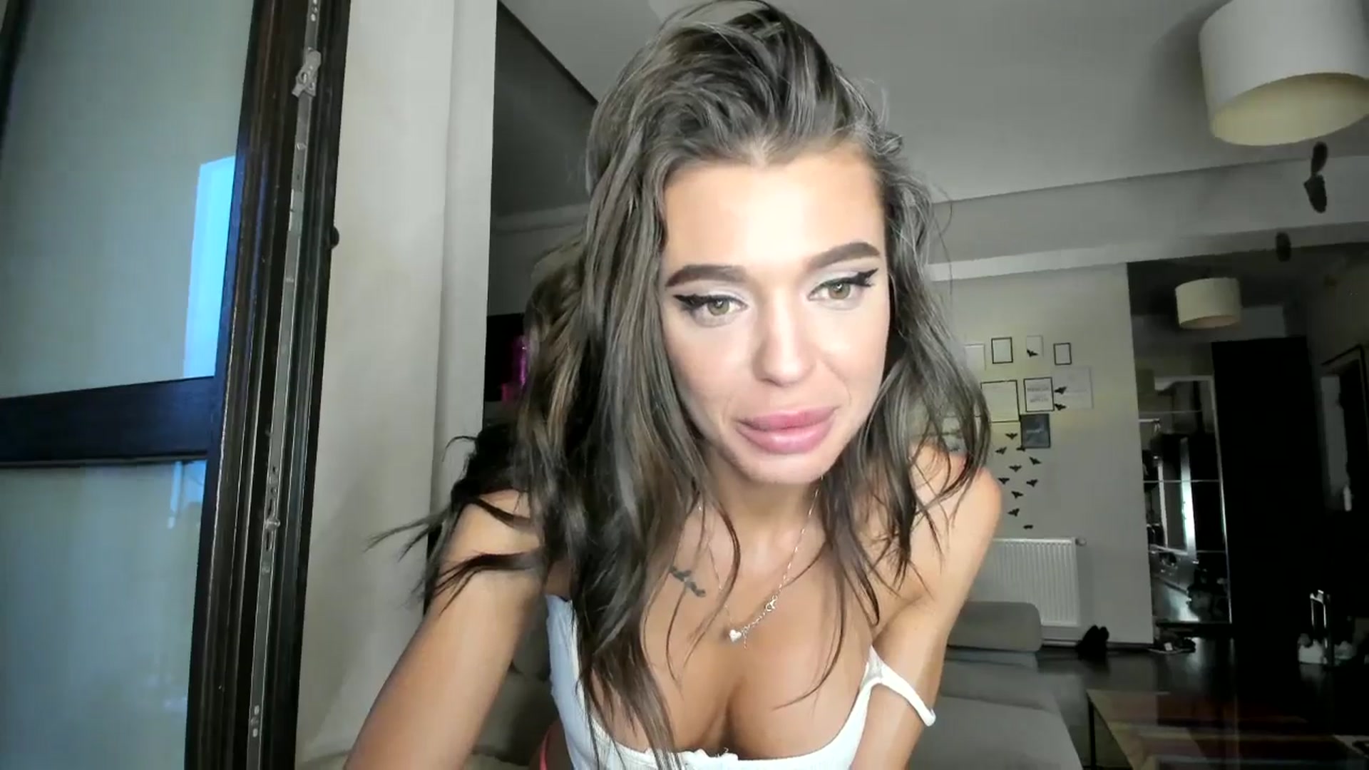Gallery image thumbnail from Miss_X_'s myfreecams stream on, 05/04/2025, 17:35 image 18 of 20