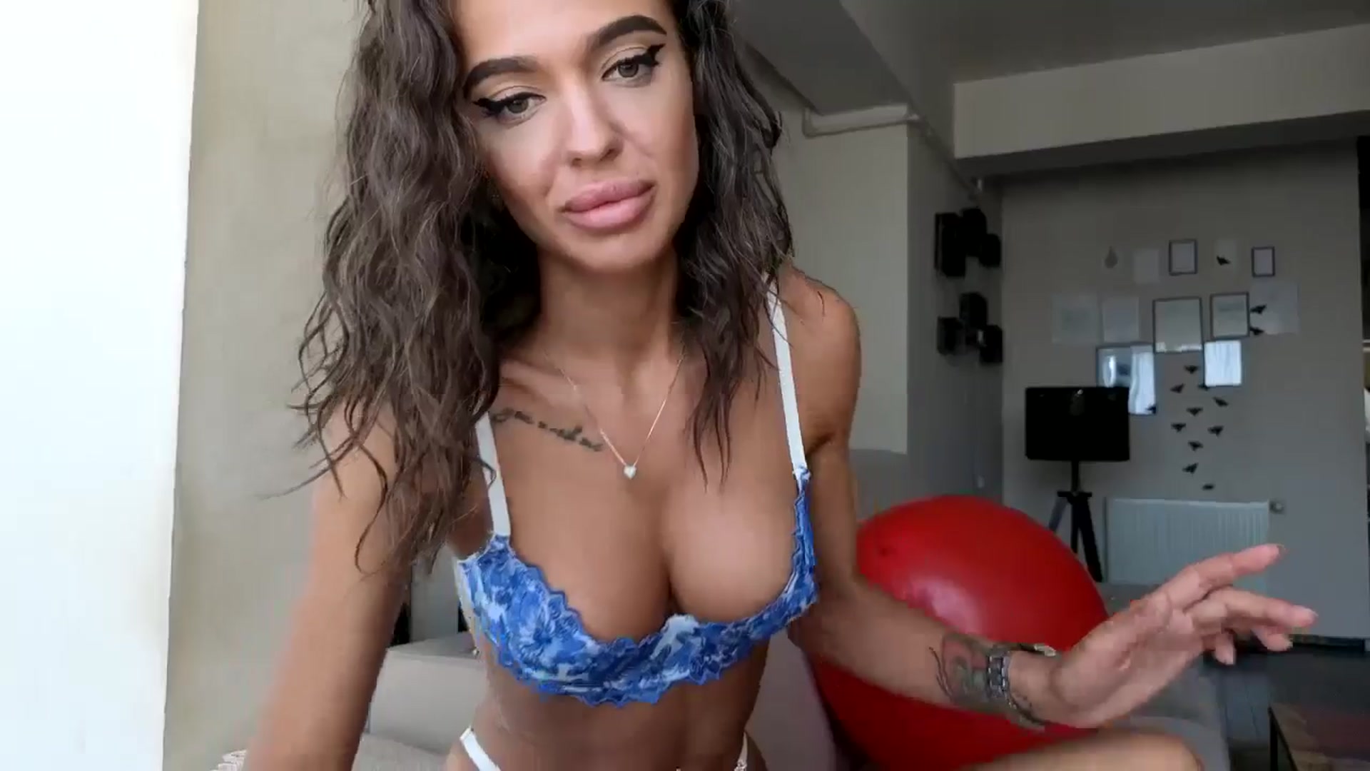 Gallery image thumbnail from Miss_X_'s myfreecams stream on, 08/07/2025, 12:56 image 8 of 20