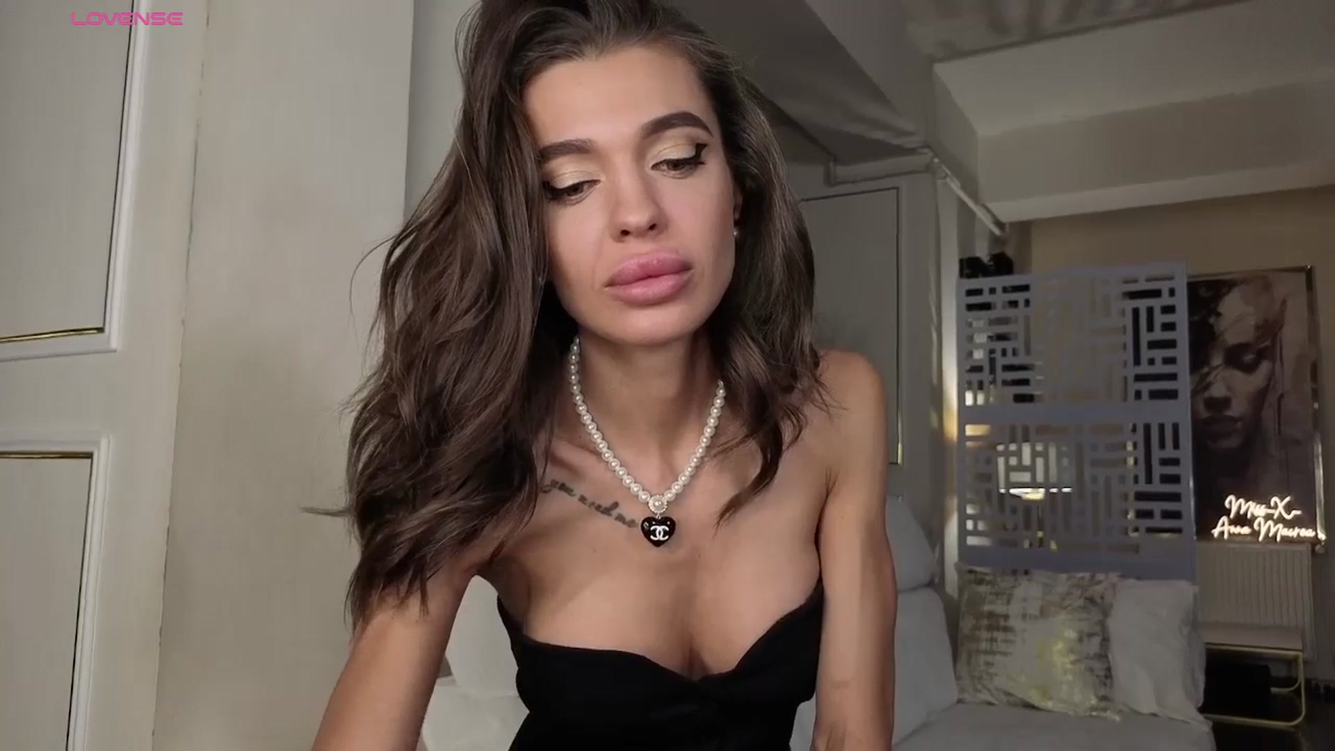 Gallery image thumbnail from Miss_X_'s myfreecams stream on, 11/02/2025, 17:59 image 18 of 20