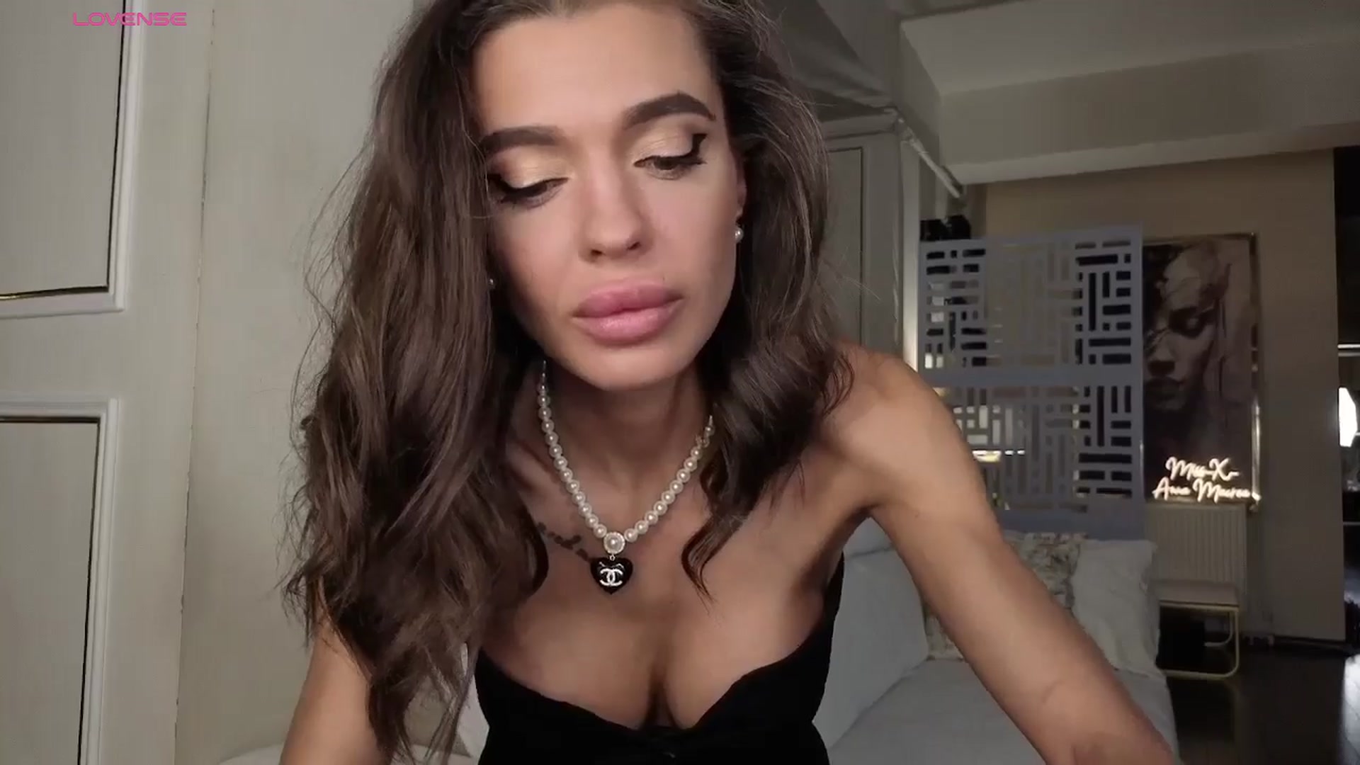 Gallery image thumbnail from Miss_X_'s myfreecams stream on, 11/02/2025, 17:59 image 6 of 20