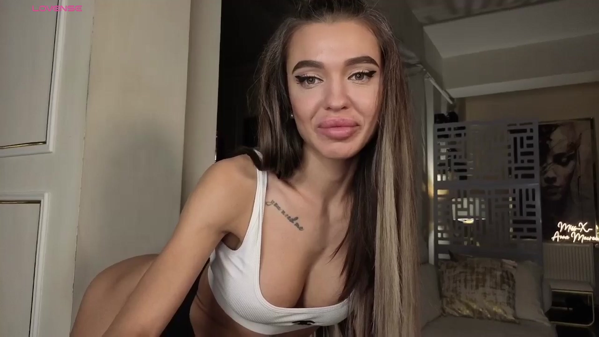 Gallery image thumbnail from Miss_X_'s myfreecams stream on, 11/21/2025, 16:00 image 20 of 20