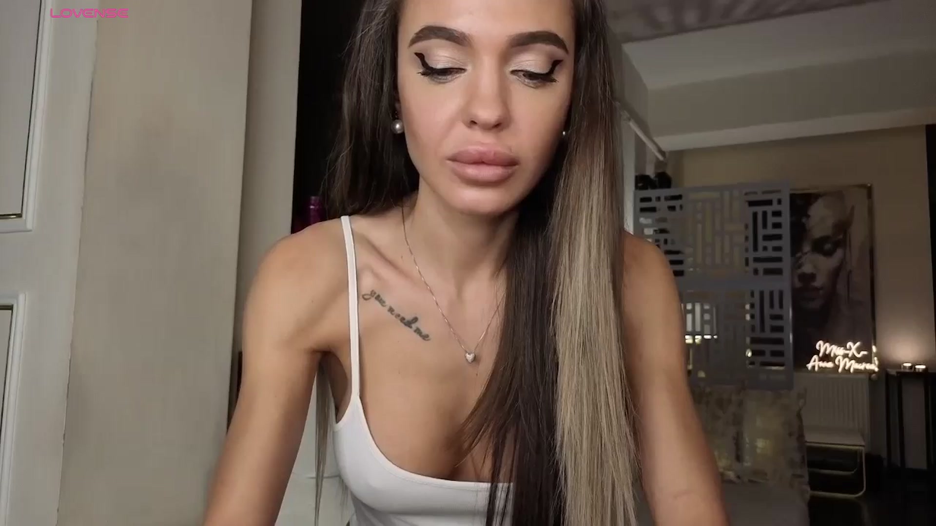 Gallery image thumbnail from Miss_X_'s myfreecams stream on, 12/02/2025, 15:14 image 13 of 20