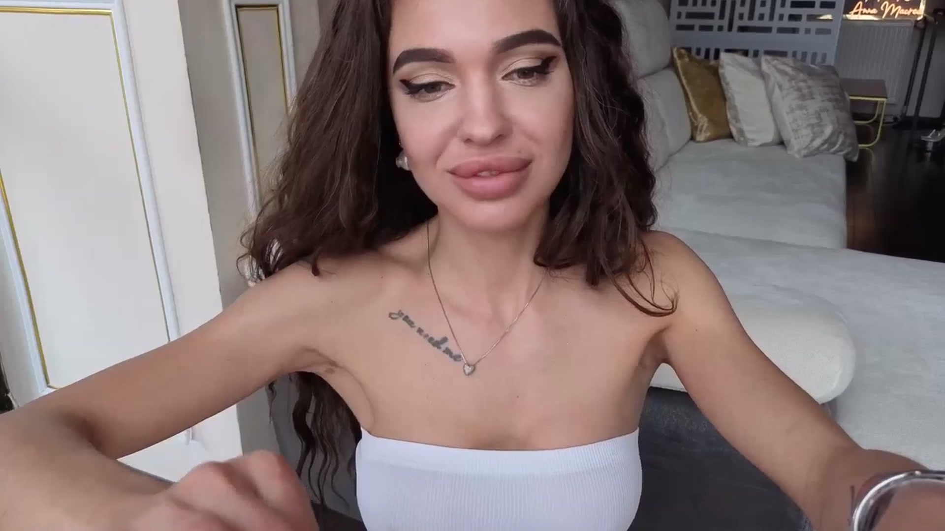 Gallery image thumbnail from Miss_X_'s myfreecams stream on, 04/13/2026, 15:19 image 16 of 20