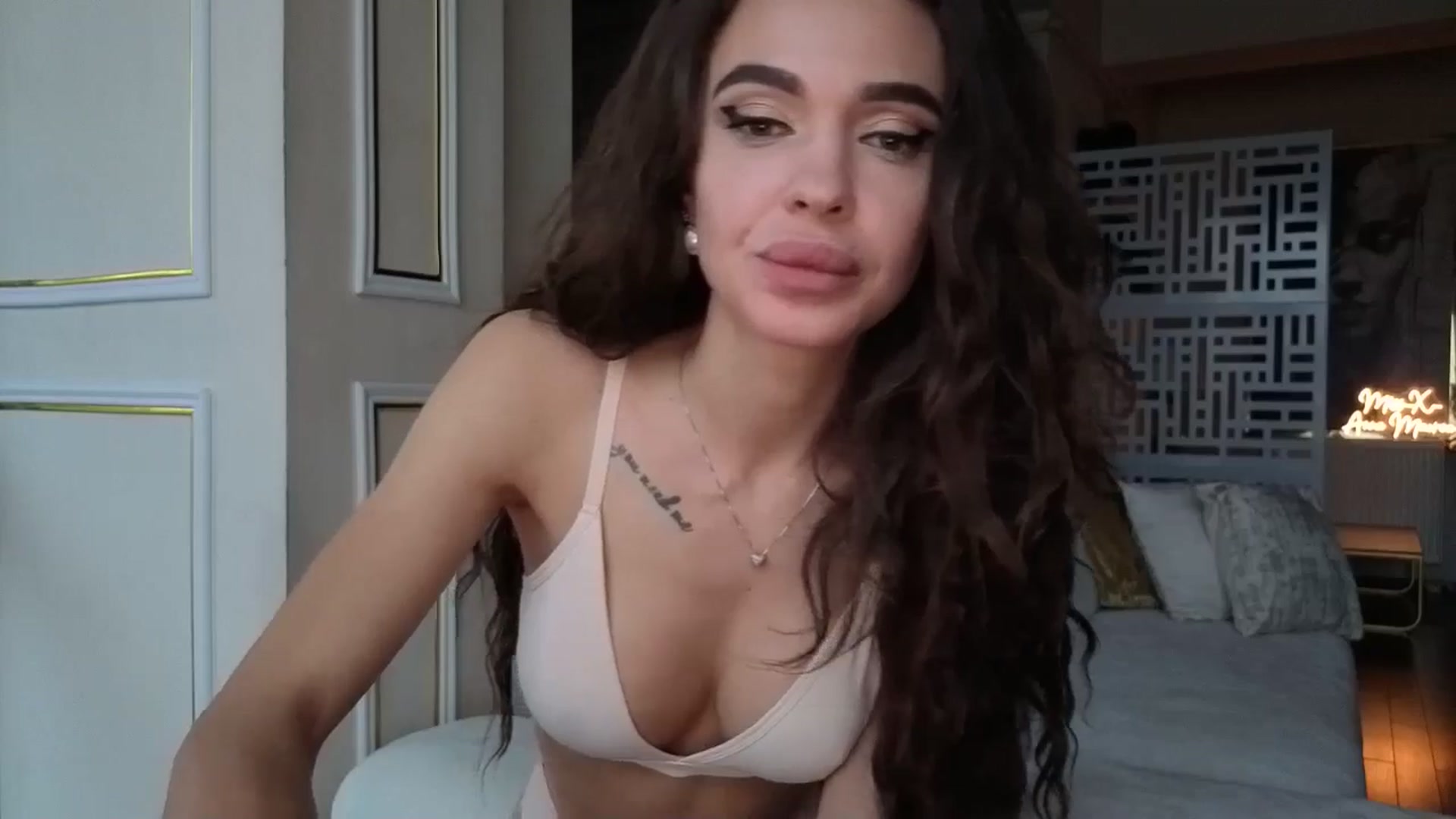 Gallery image thumbnail from Miss_X_'s myfreecams stream on, 04/17/2026, 17:40 image 7 of 20