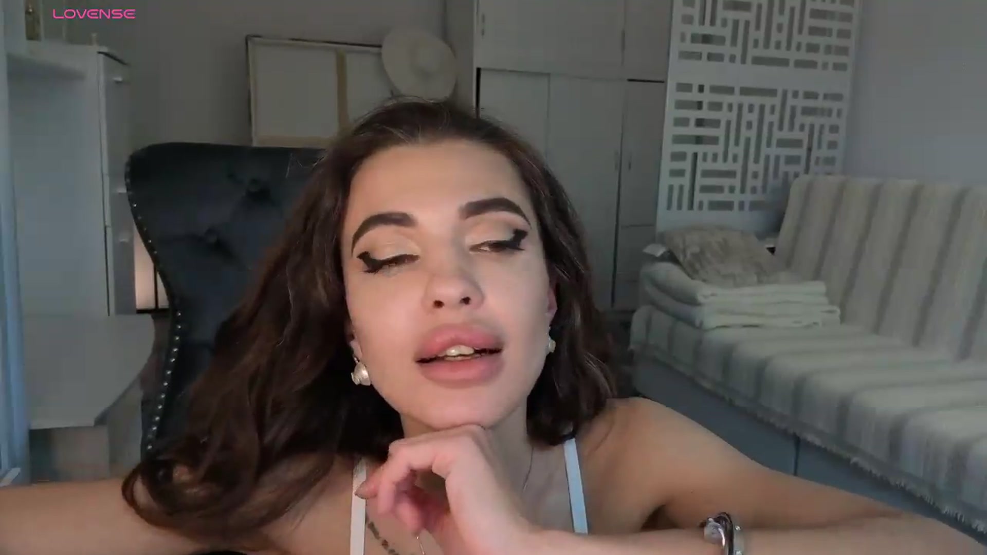 Gallery image thumbnail from Miss_X_'s myfreecams stream on, 05/22/2026, 17:03 image 17 of 20