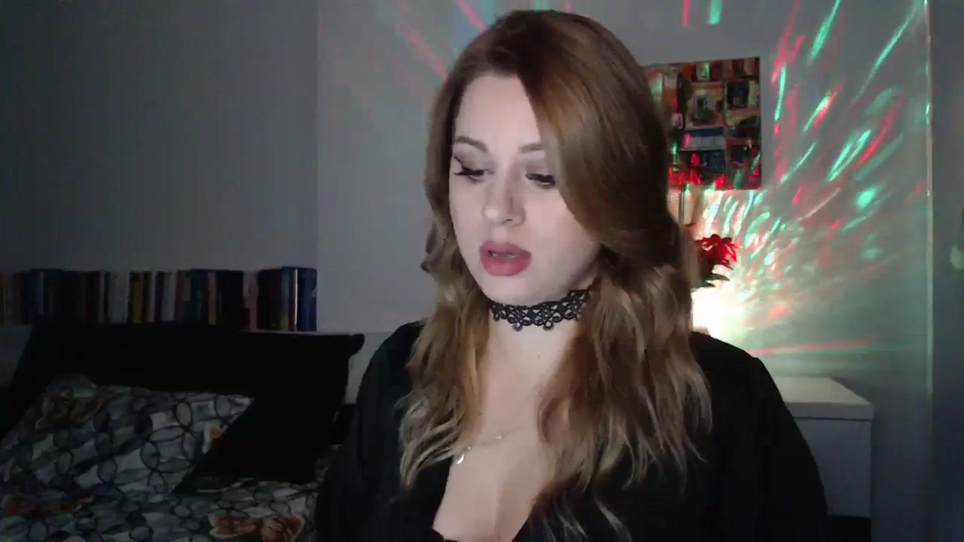 Gallery image thumbnail from Miss_Xmas's myfreecams stream on, 12/13/2023, 23:50 image 5 of 20