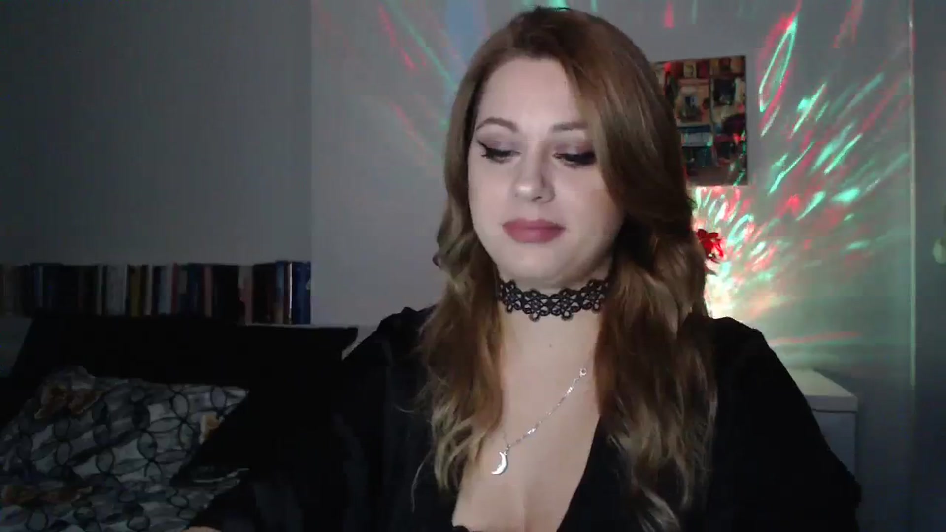Gallery image thumbnail from Miss_Xmas's myfreecams stream on, 12/13/2023, 23:50 image 12 of 20