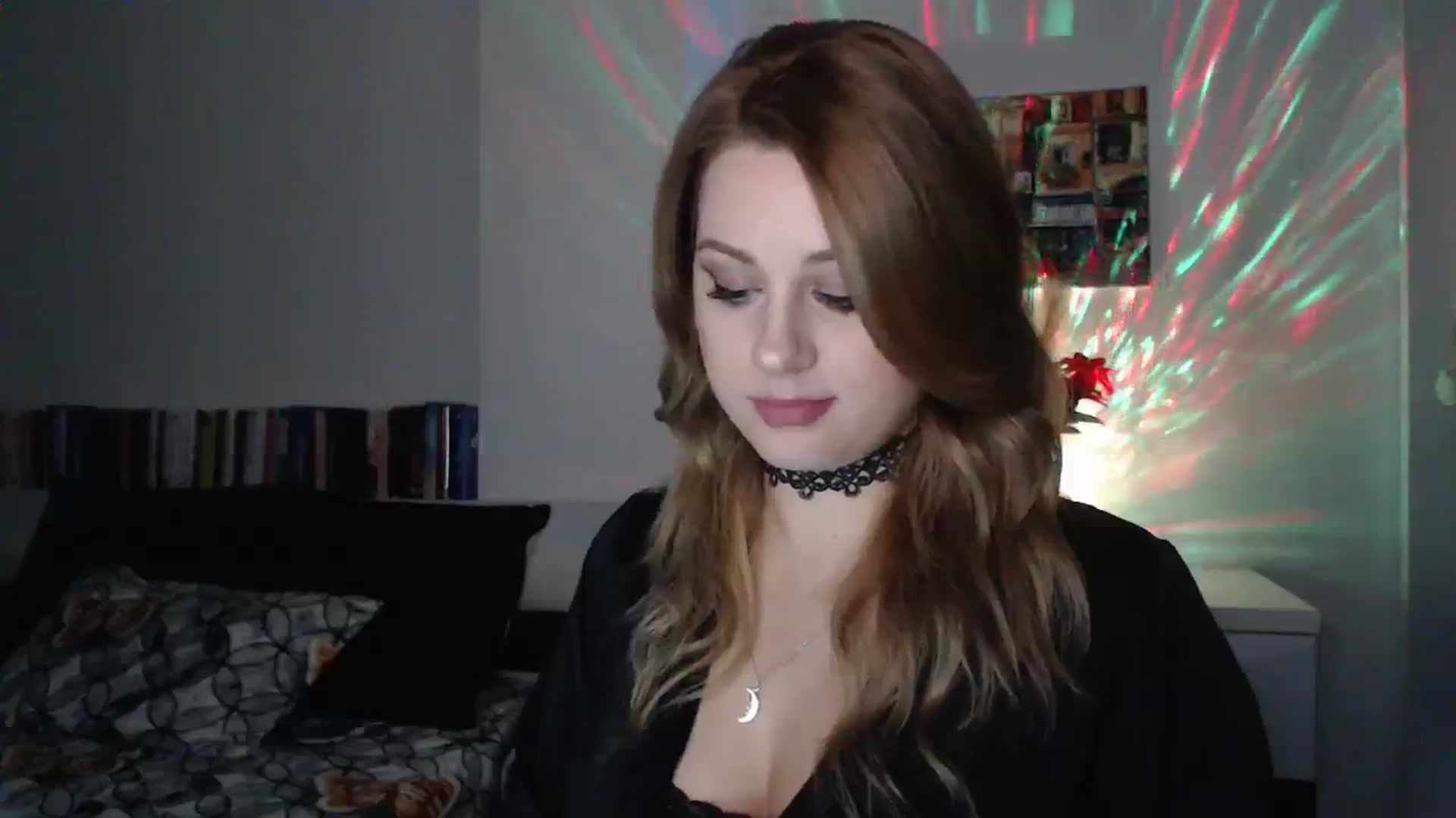 Gallery image thumbnail from Miss_Xmas's myfreecams stream on, 12/13/2023, 23:50 image 8 of 20