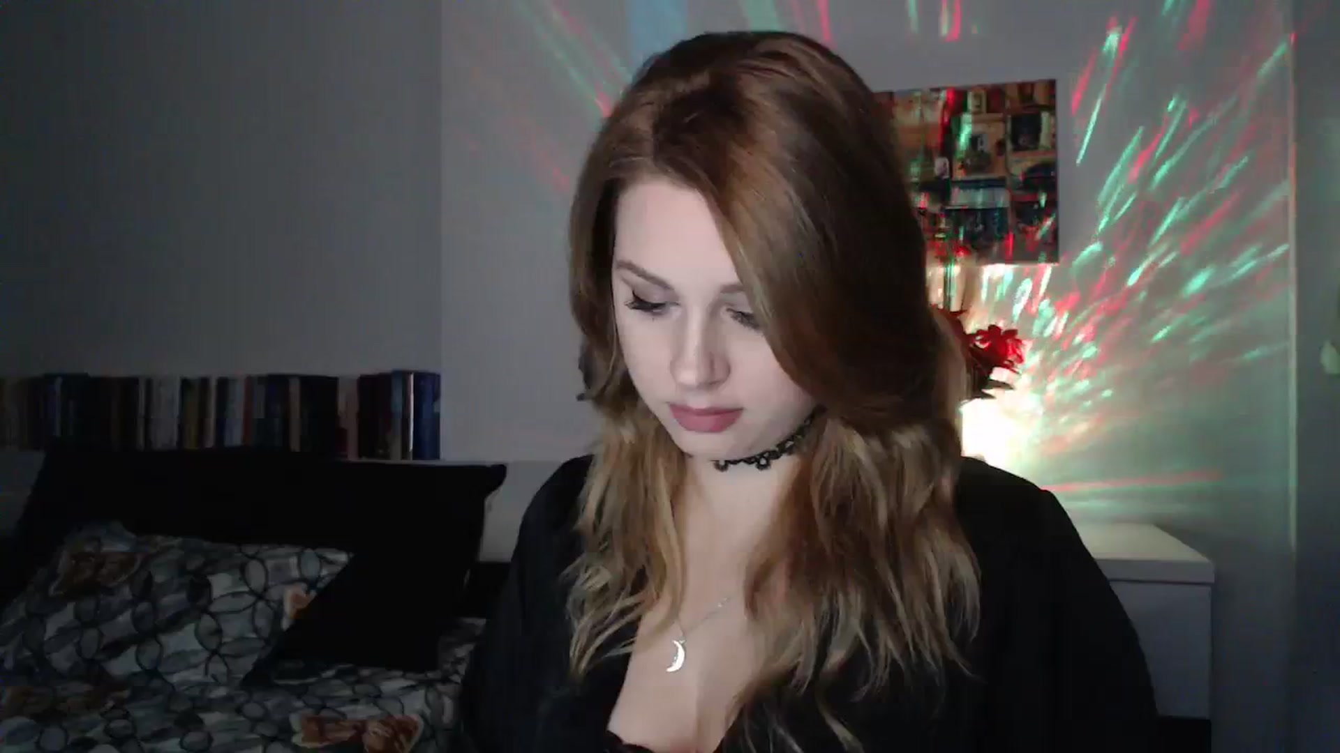 Gallery image thumbnail from Miss_Xmas's myfreecams stream on, 12/13/2023, 23:50 image 9 of 20