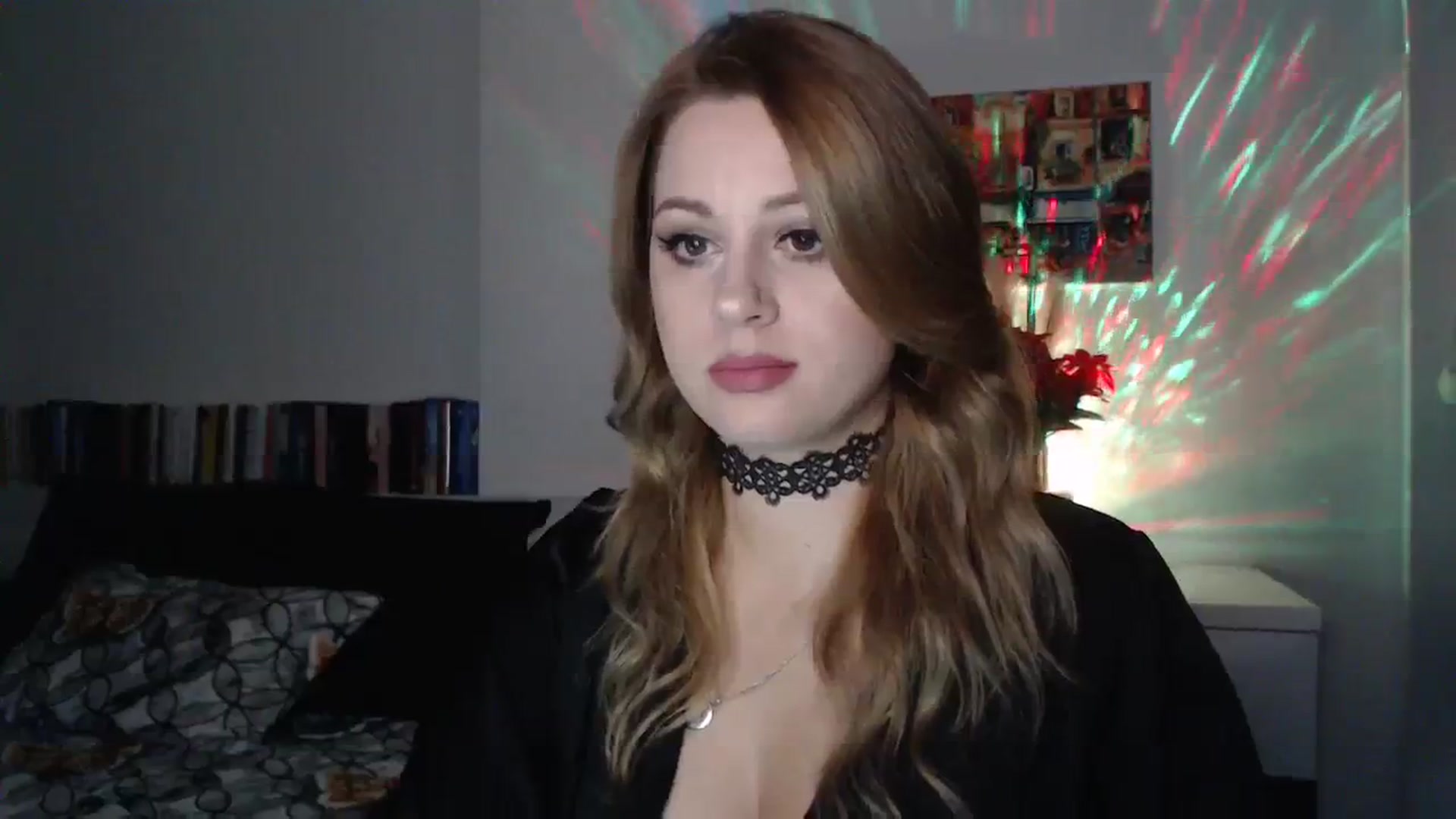 Gallery image thumbnail from Miss_Xmas's myfreecams stream on, 12/13/2023, 23:50 image 6 of 20