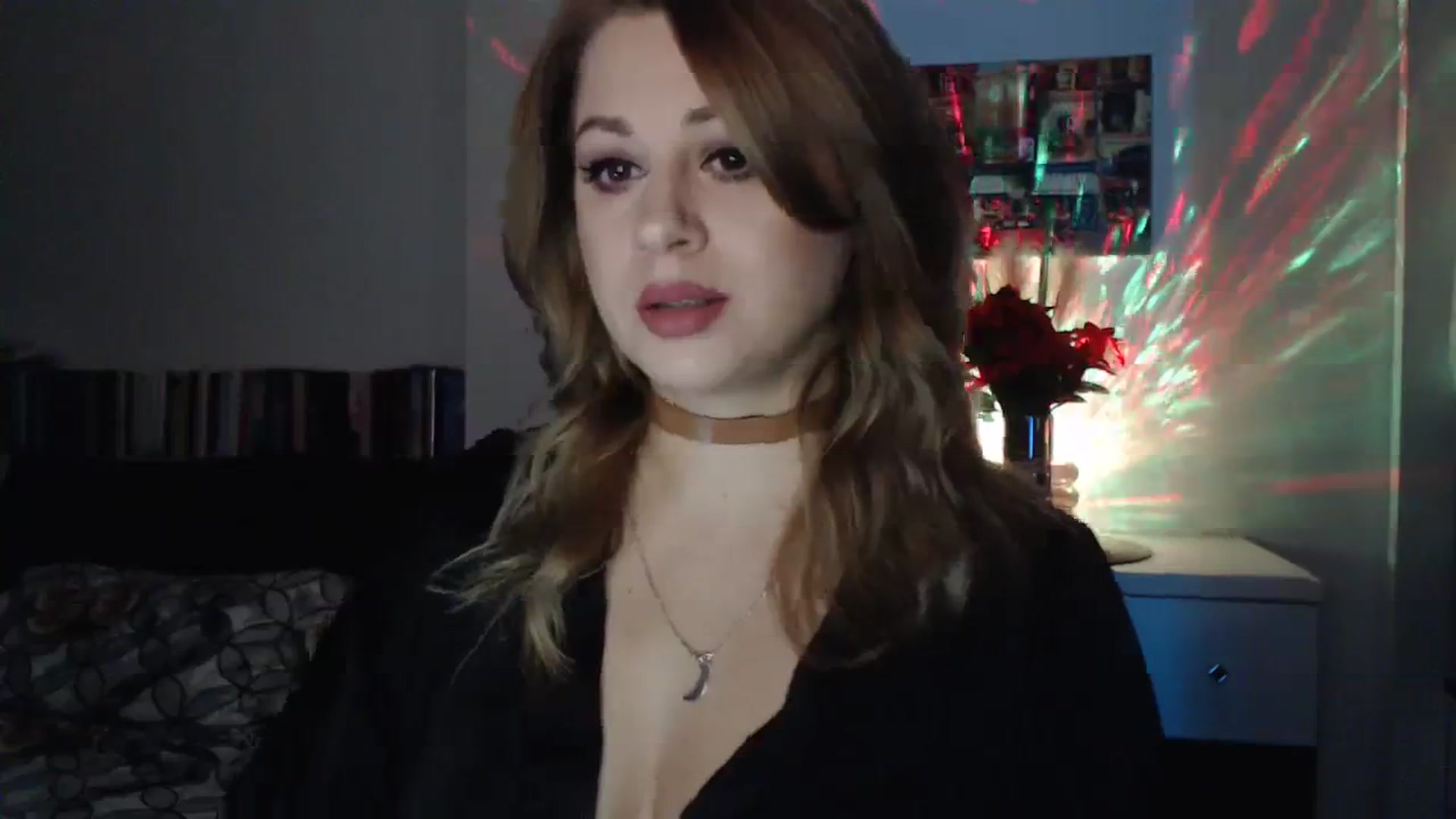 Gallery image thumbnail from Miss_Xmas's myfreecams stream on, 12/24/2023, 23:26 image 11 of 20