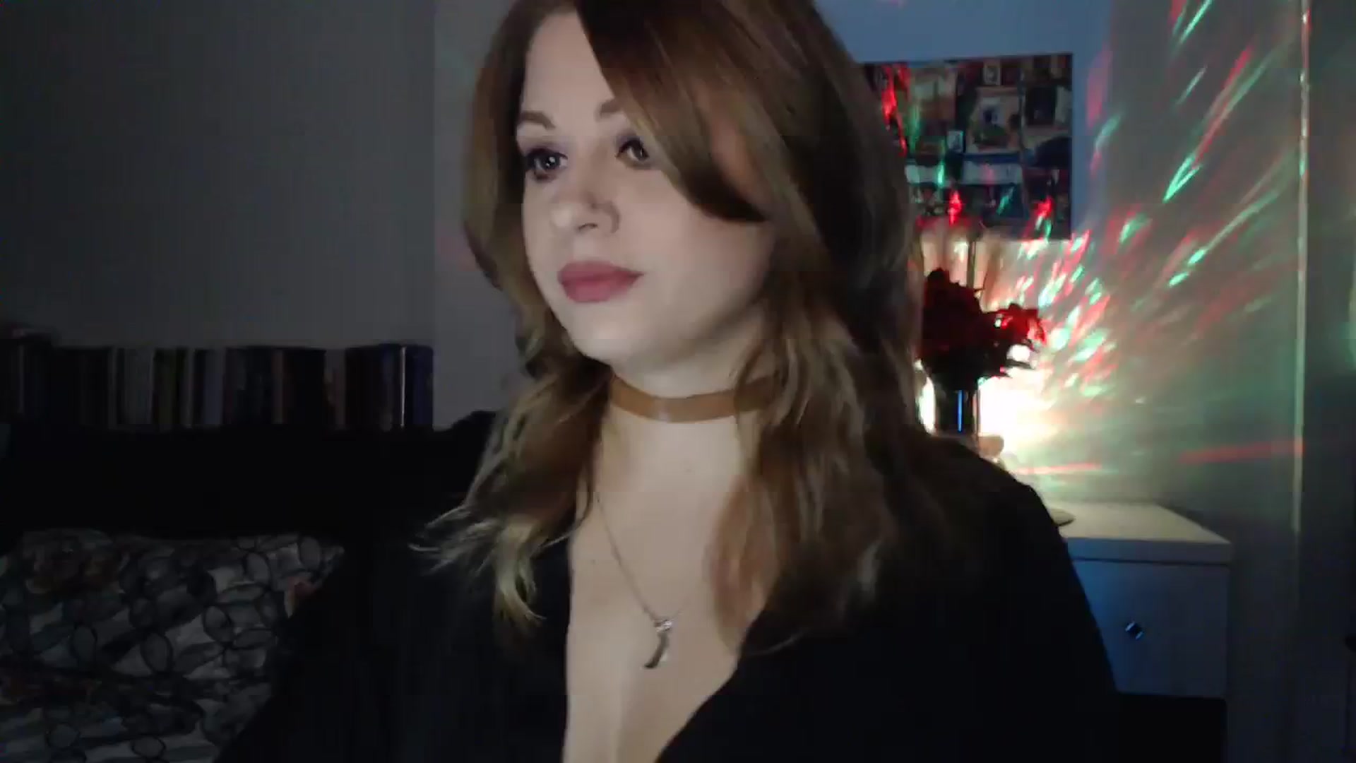 Gallery image thumbnail from Miss_Xmas's myfreecams stream on, 12/24/2023, 23:26 image 12 of 20