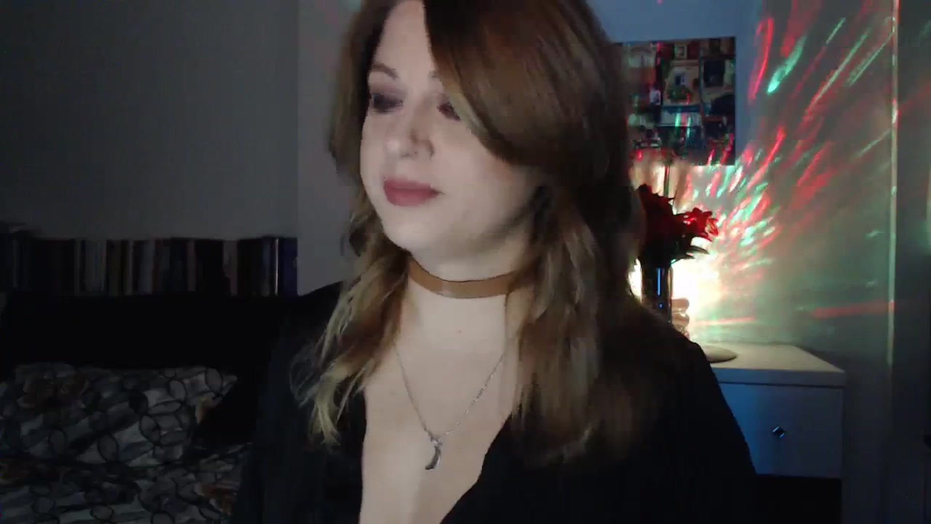 Gallery image thumbnail from Miss_Xmas's myfreecams stream on, 12/24/2023, 23:26 image 15 of 20