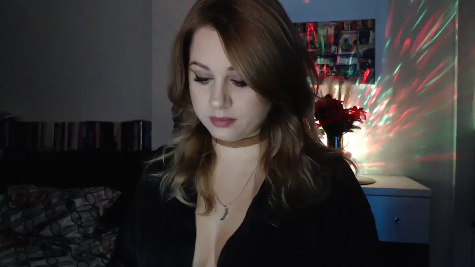Gallery image thumbnail from Miss_Xmas's myfreecams stream on, 12/24/2023, 23:26 image 3 of 20