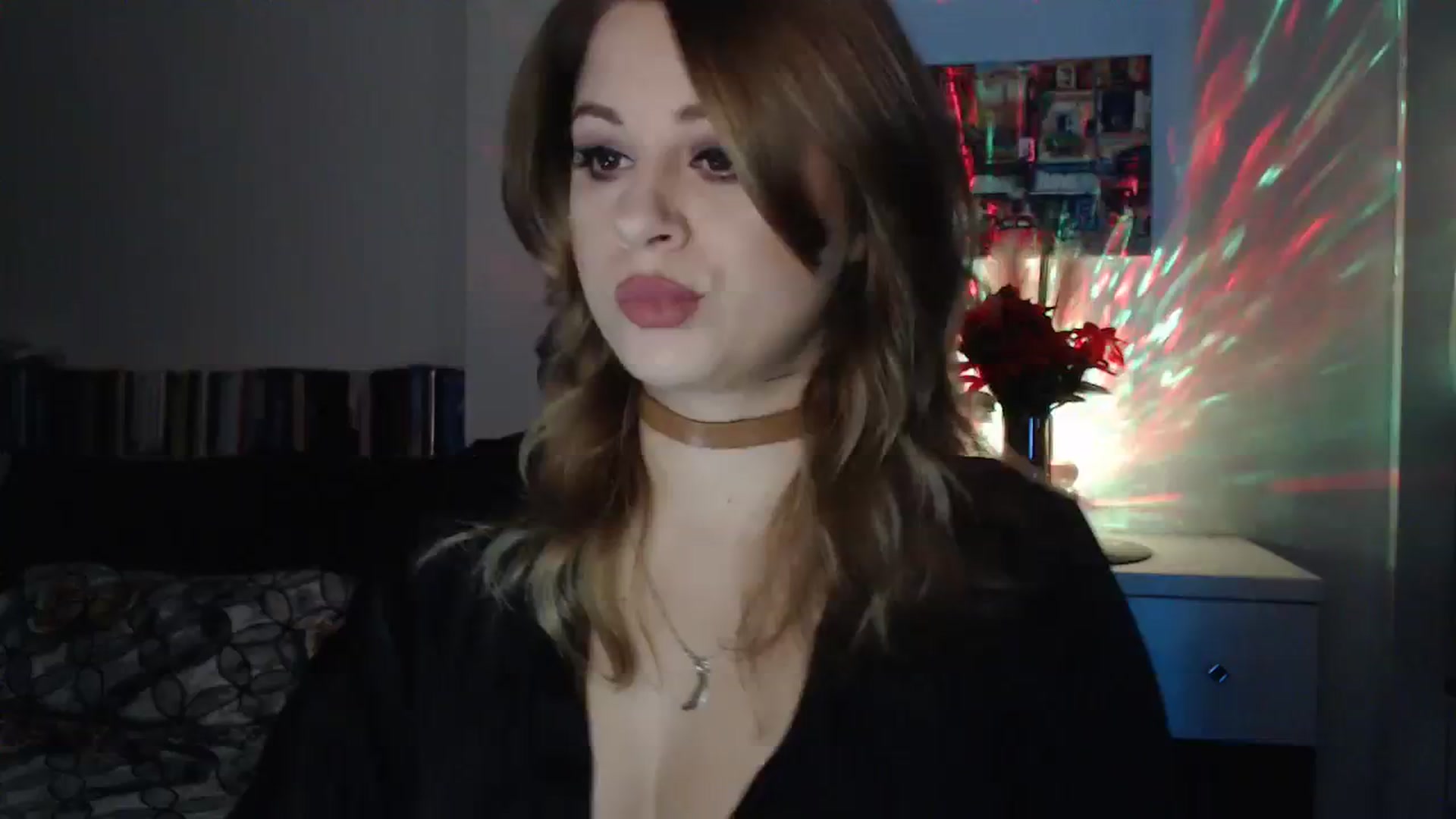 Gallery image thumbnail from Miss_Xmas's myfreecams stream on, 12/24/2023, 23:26 image 6 of 20