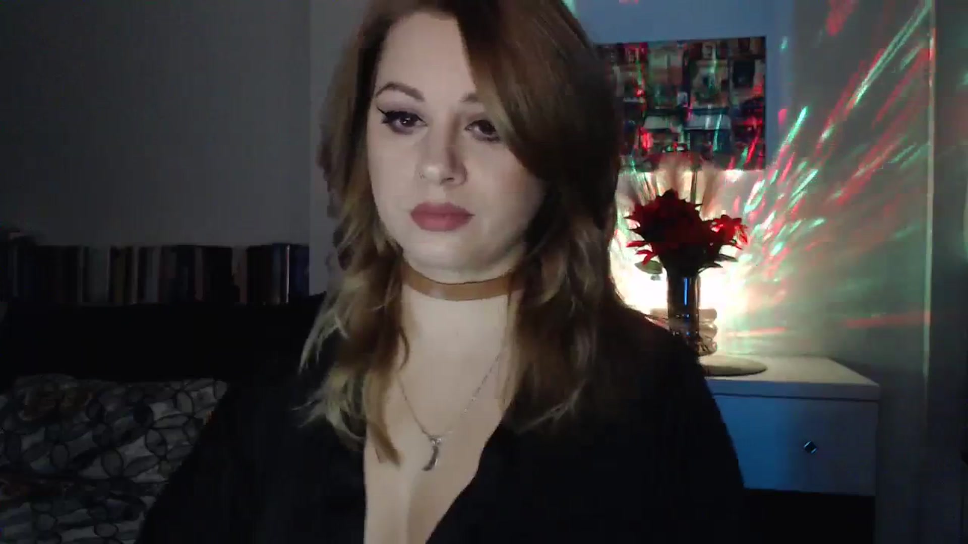 Gallery image thumbnail from Miss_Xmas's myfreecams stream on, 12/24/2023, 23:26 image 14 of 20