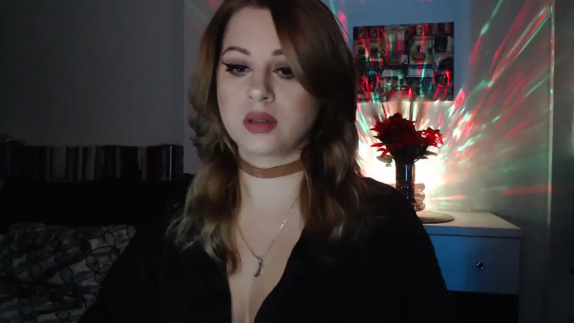 Gallery image thumbnail from Miss_Xmas's myfreecams stream on, 12/24/2023, 23:26 image 1 of 20