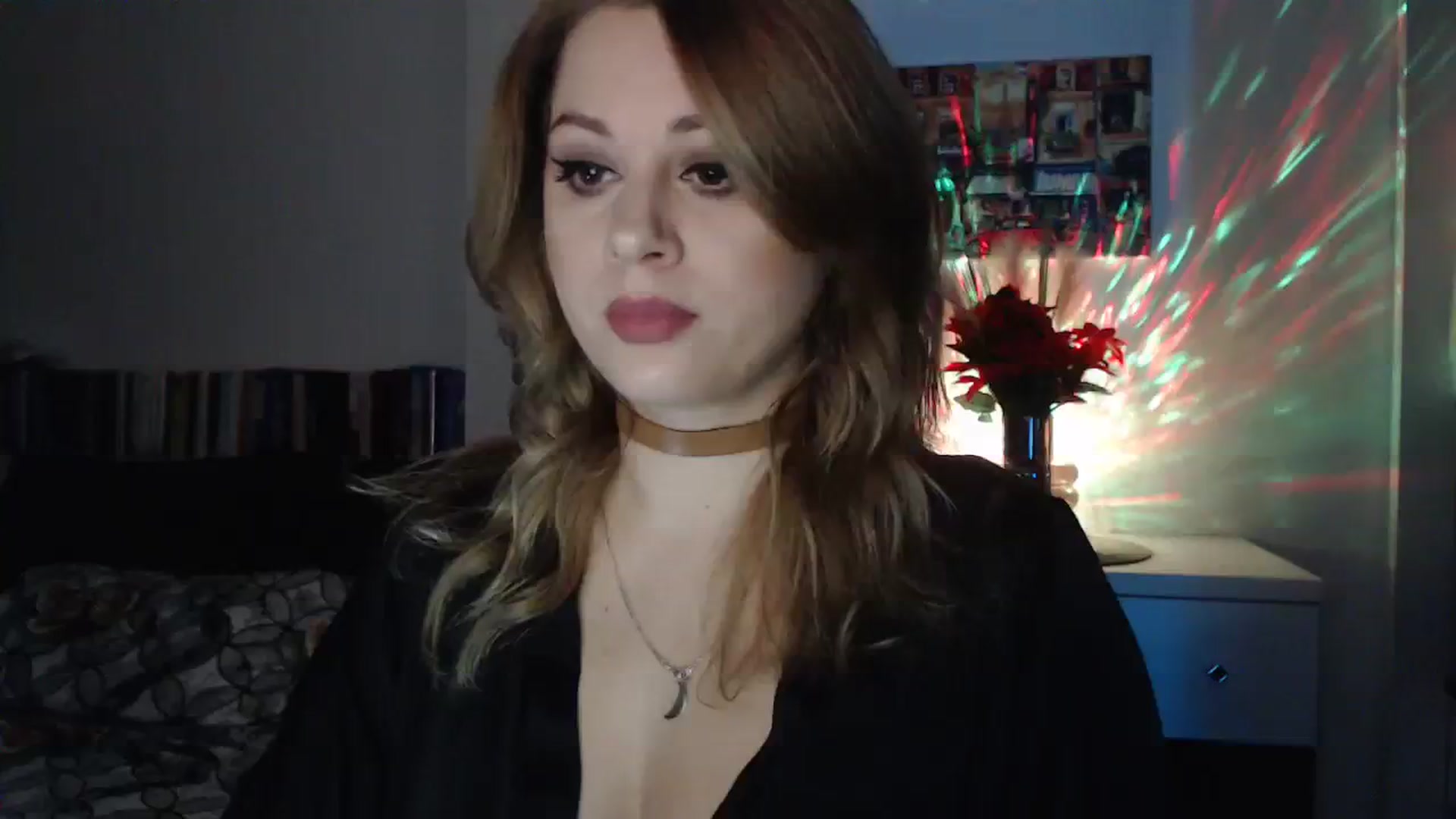 Gallery image thumbnail from Miss_Xmas's myfreecams stream on, 12/24/2023, 23:26 image 7 of 20