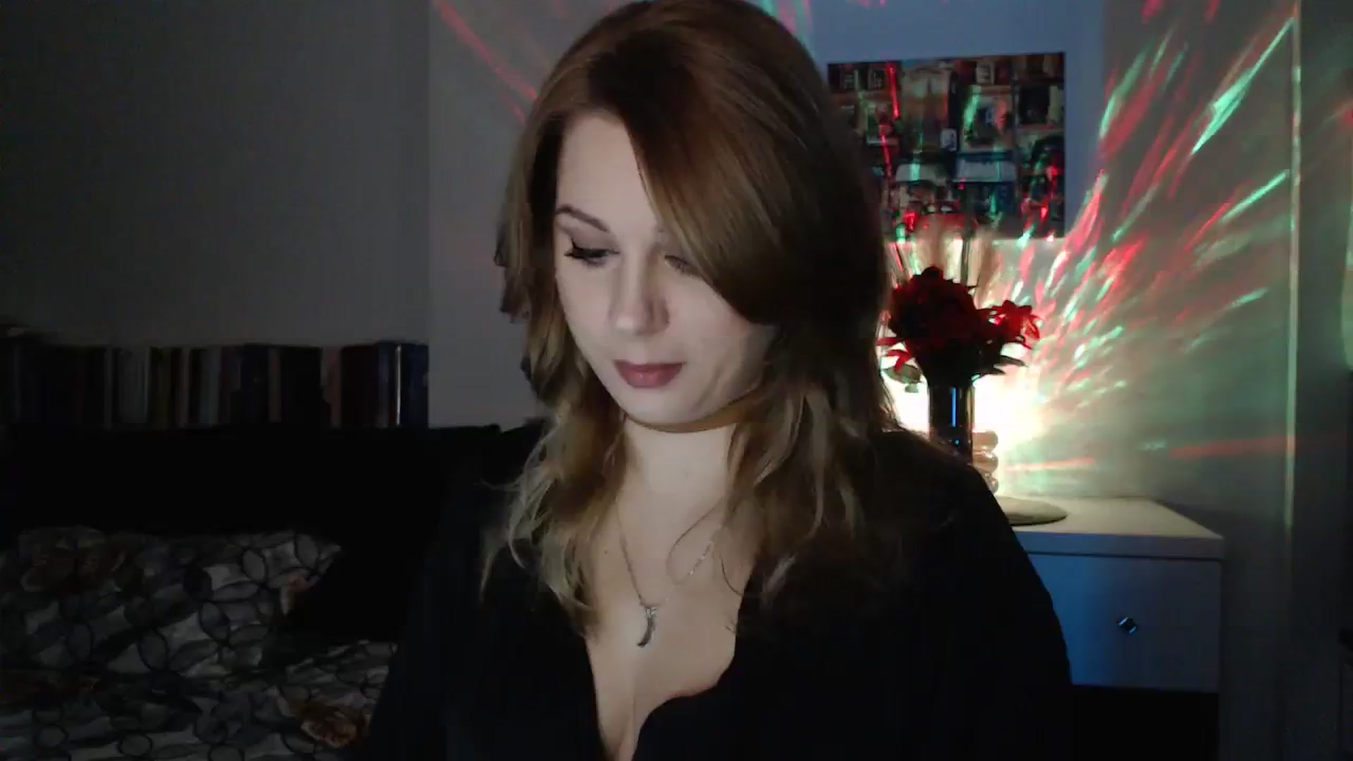 Gallery image thumbnail from Miss_Xmas's myfreecams stream on, 12/25/2023, 24:13 image 20 of 20