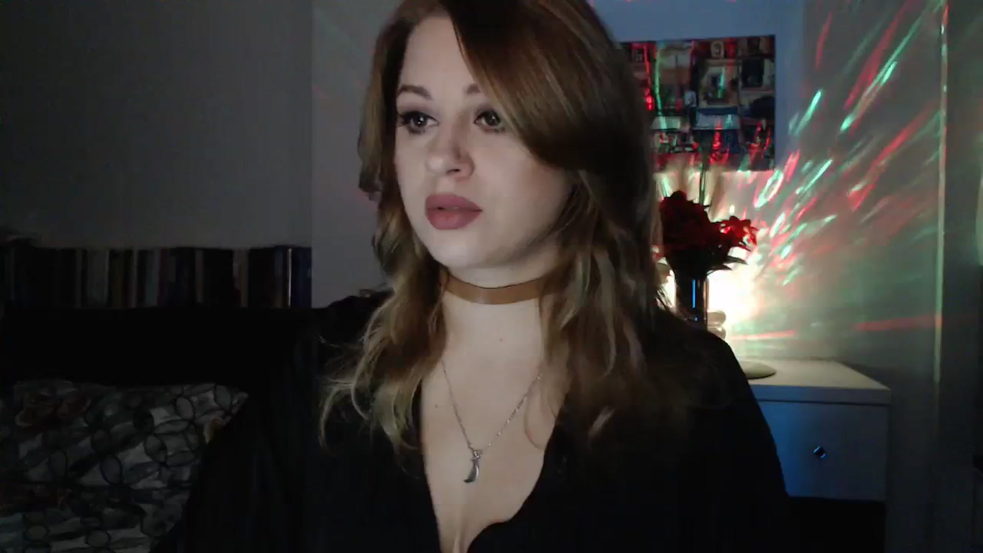 Gallery image thumbnail from Miss_Xmas's myfreecams stream on, 12/25/2023, 24:13 image 6 of 20