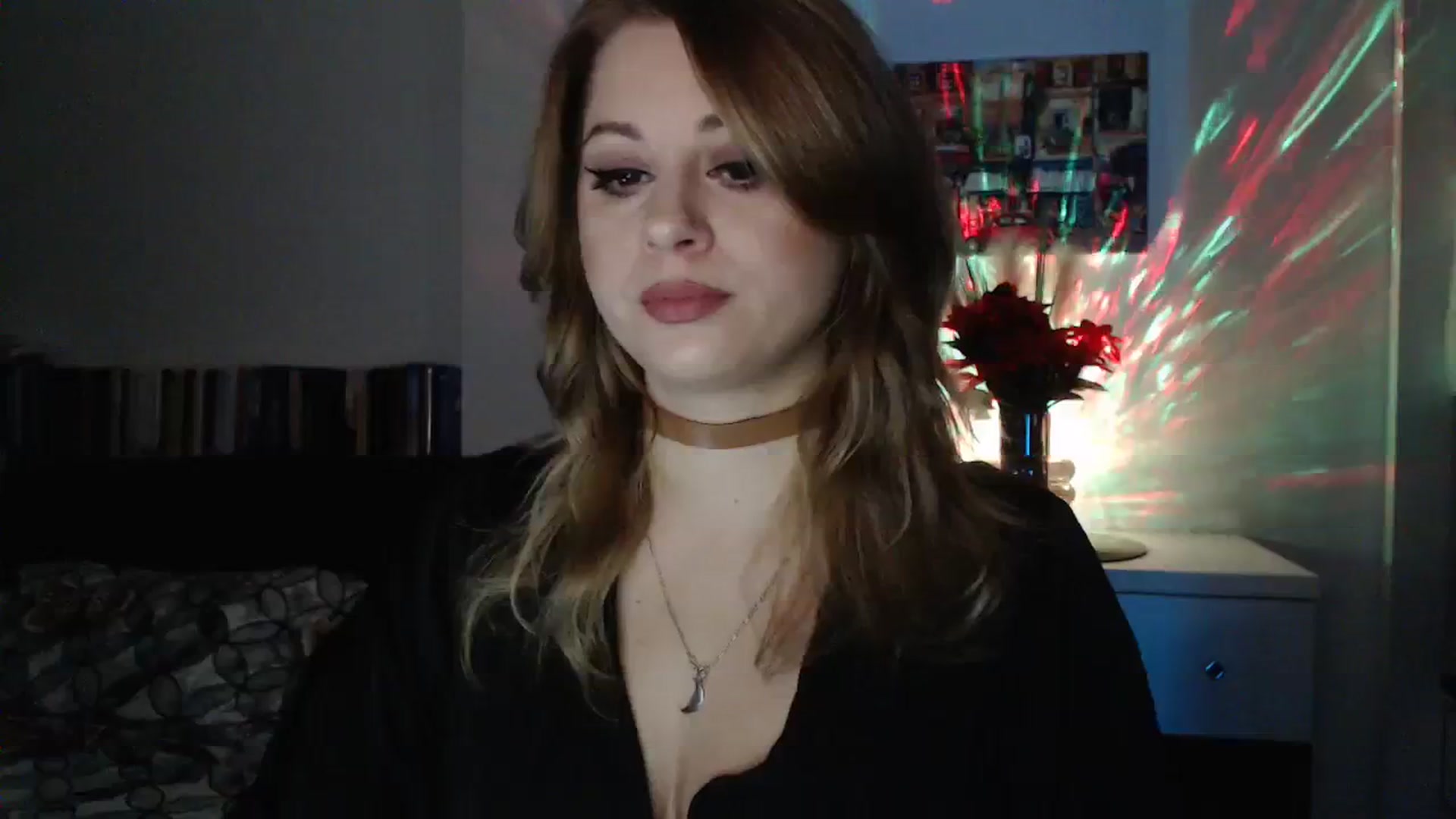Gallery image thumbnail from Miss_Xmas's myfreecams stream on, 12/25/2023, 24:13 image 4 of 20
