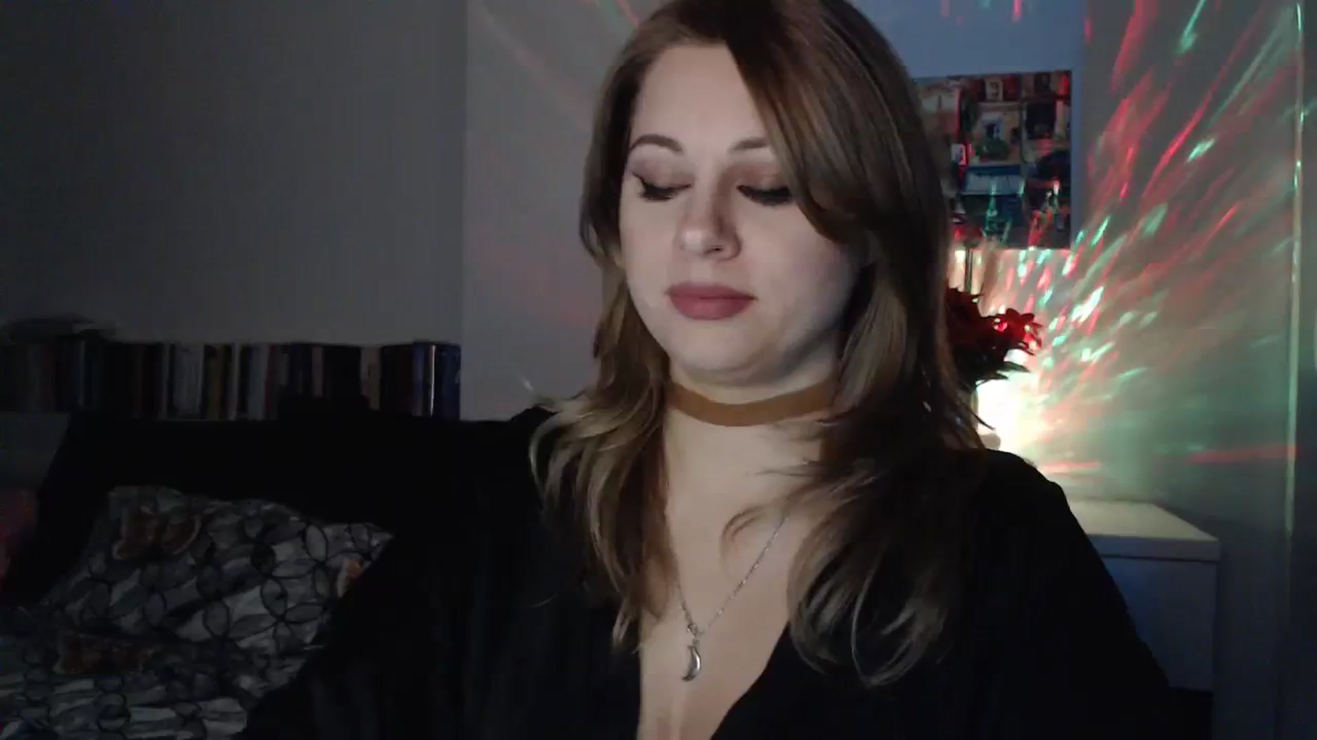 Gallery image thumbnail from Miss_Xmas's myfreecams stream on, 12/27/2023, 01:26 image 9 of 20
