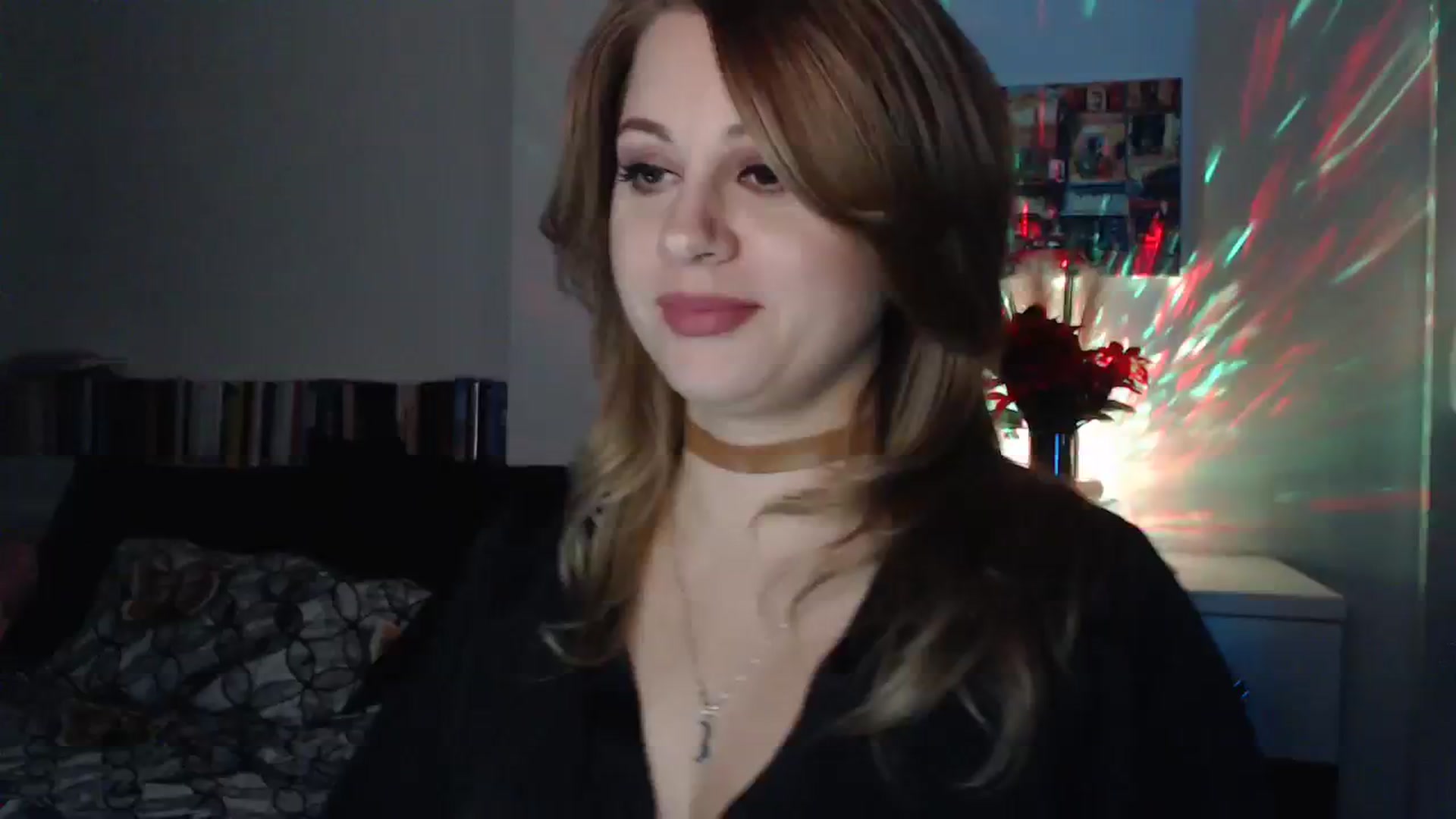 Gallery image thumbnail from Miss_Xmas's myfreecams stream on, 12/27/2023, 01:26 image 15 of 20