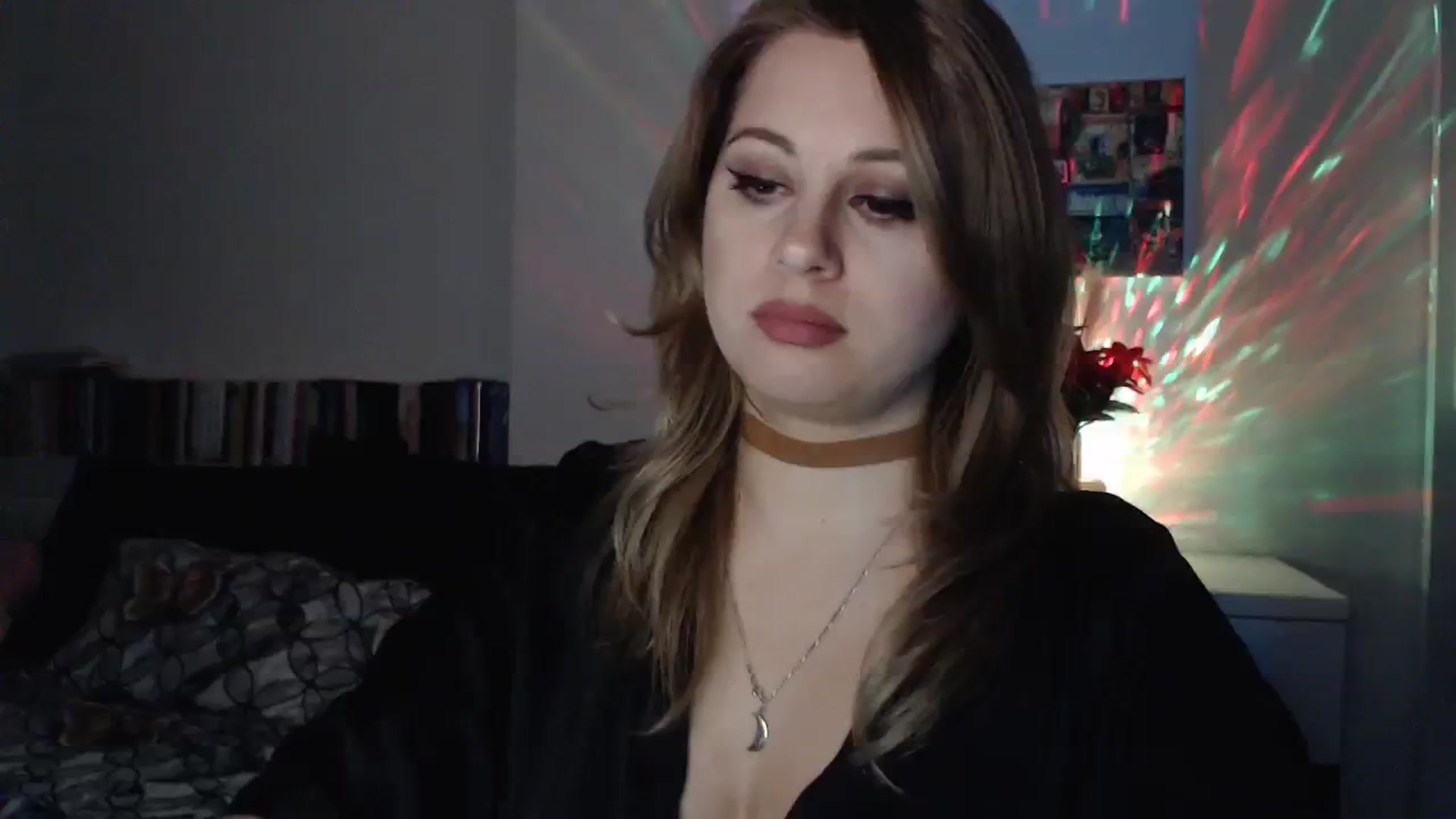 Gallery image thumbnail from Miss_Xmas's myfreecams stream on, 12/27/2023, 01:26 image 5 of 20