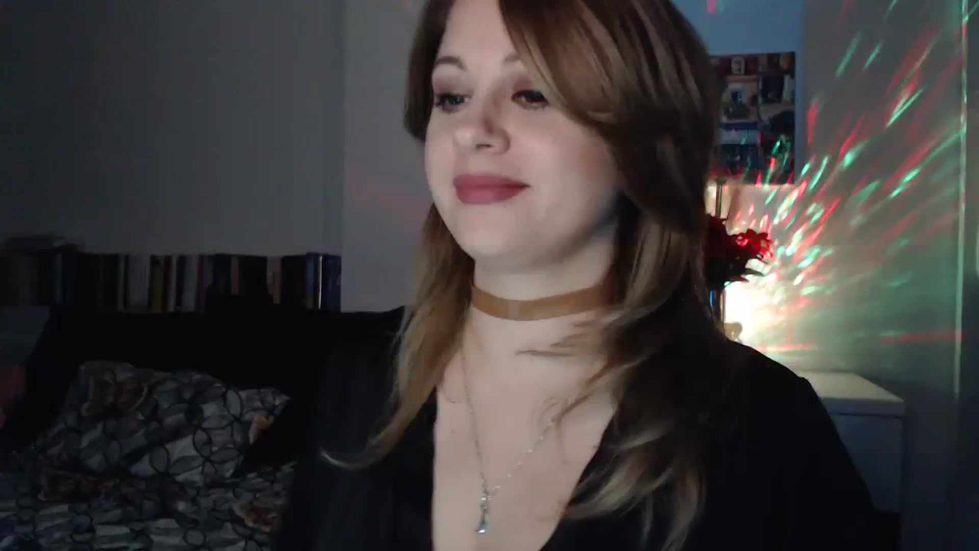 Gallery image thumbnail from Miss_Xmas's myfreecams stream on, 12/27/2023, 01:26 image 18 of 20