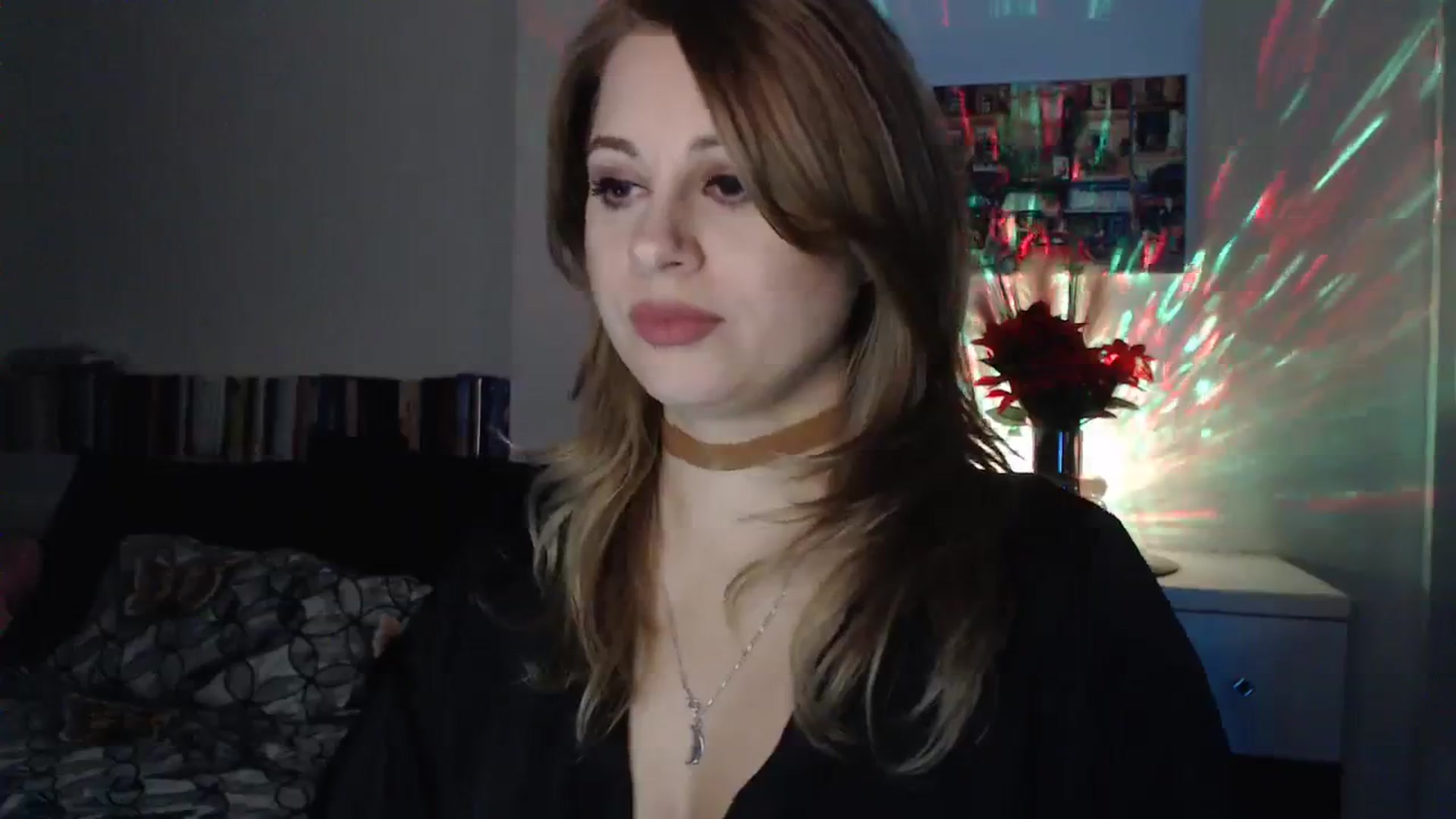 Gallery image thumbnail from Miss_Xmas's myfreecams stream on, 12/27/2023, 01:26 image 10 of 20