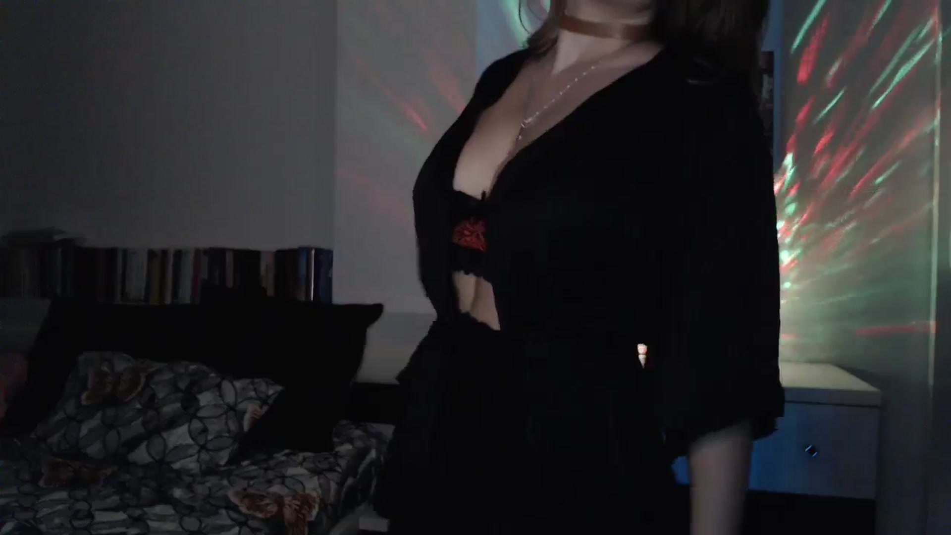 Gallery image thumbnail from Miss_Xmas's myfreecams stream on, 12/27/2023, 01:26 image 12 of 20