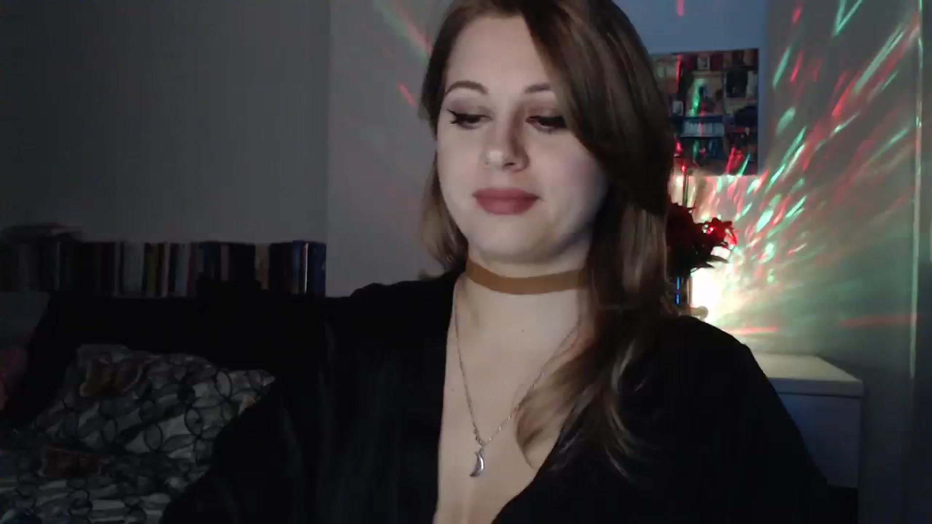 Gallery image thumbnail from Miss_Xmas's myfreecams stream on, 12/27/2023, 01:26 image 4 of 20