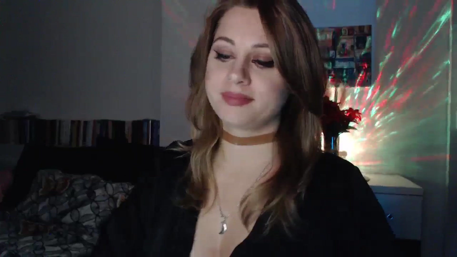 Gallery image thumbnail from Miss_Xmas's myfreecams stream on, 12/27/2023, 01:26 image 3 of 20
