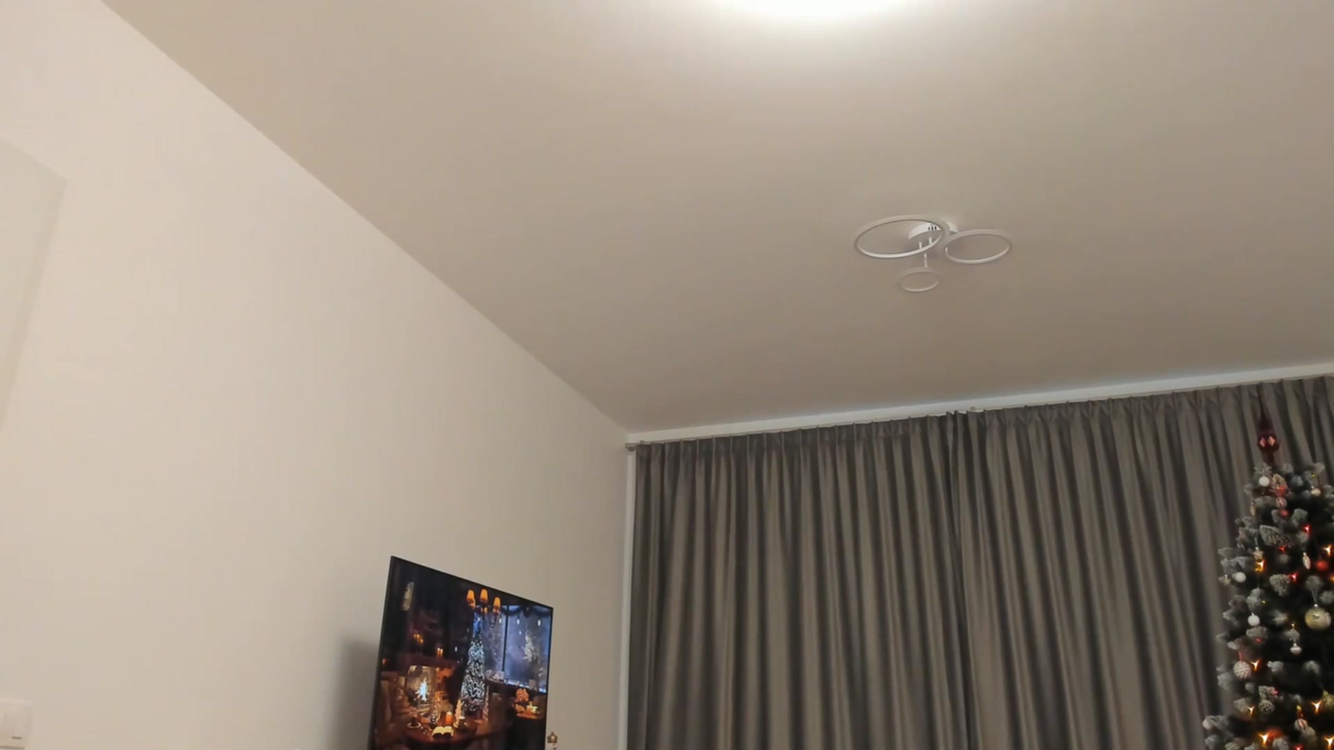 Gallery image thumbnail from Miss__A's myfreecams stream on, 12/25/2022, 08:19 image 14 of 20