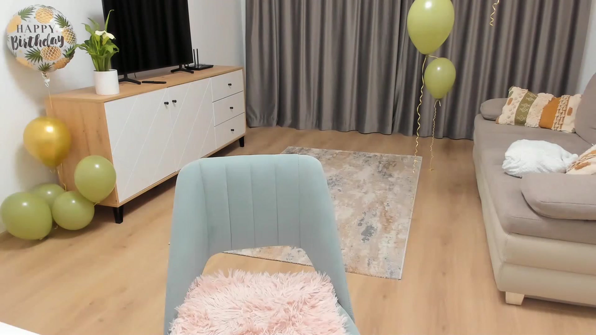 Gallery image thumbnail from Miss__A's myfreecams stream on, 03/16/2023, 06:01 image 11 of 20