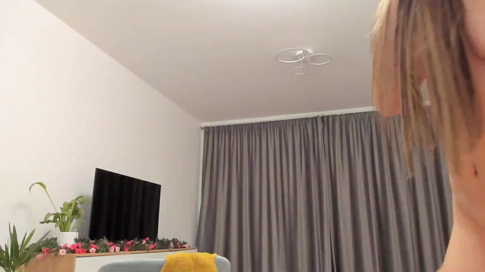 Gallery image thumbnail from Miss__A's myfreecams stream on, 04/30/2023, 24:00 image 3 of 20