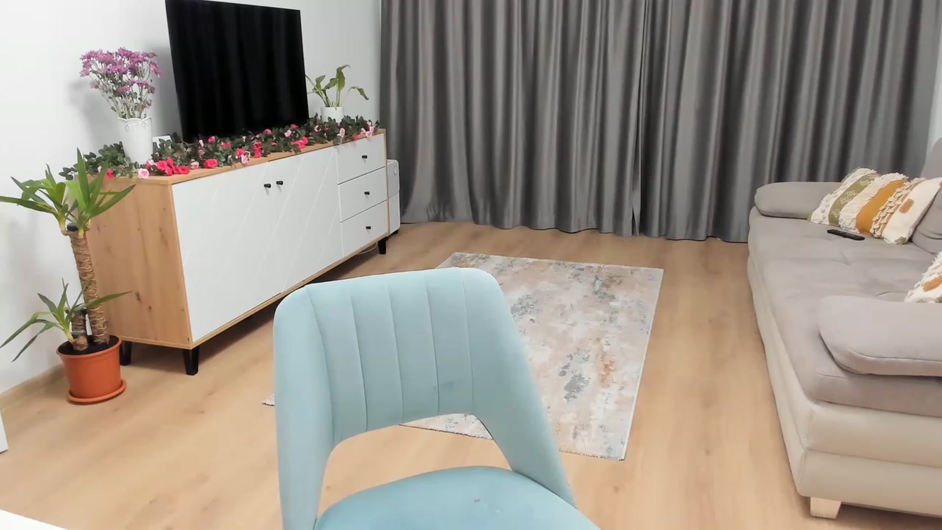 Gallery image thumbnail from Miss__A's myfreecams stream on, 06/04/2023, 02:32 image 13 of 20