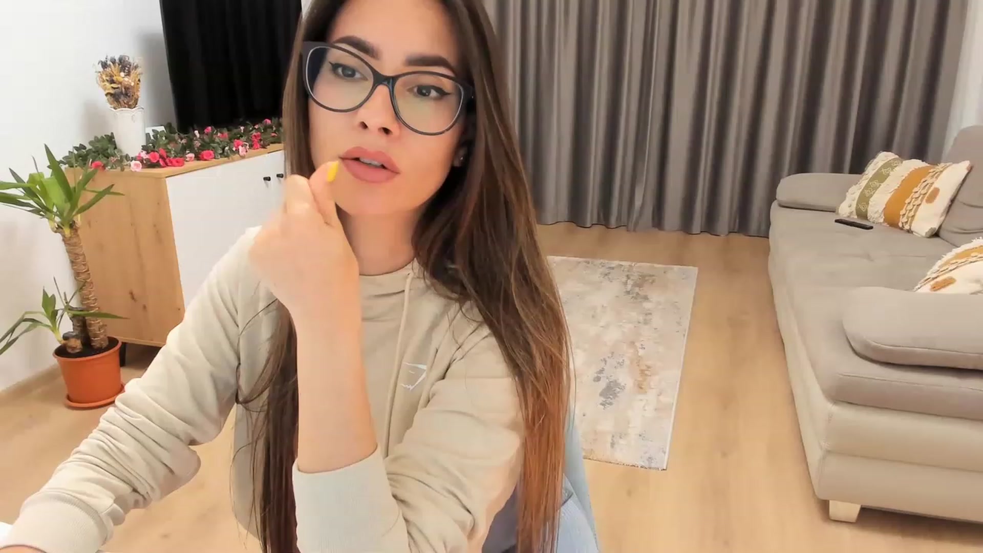 Gallery image thumbnail from Miss__A's myfreecams stream on, 06/06/2023, 22:22 image 2 of 20