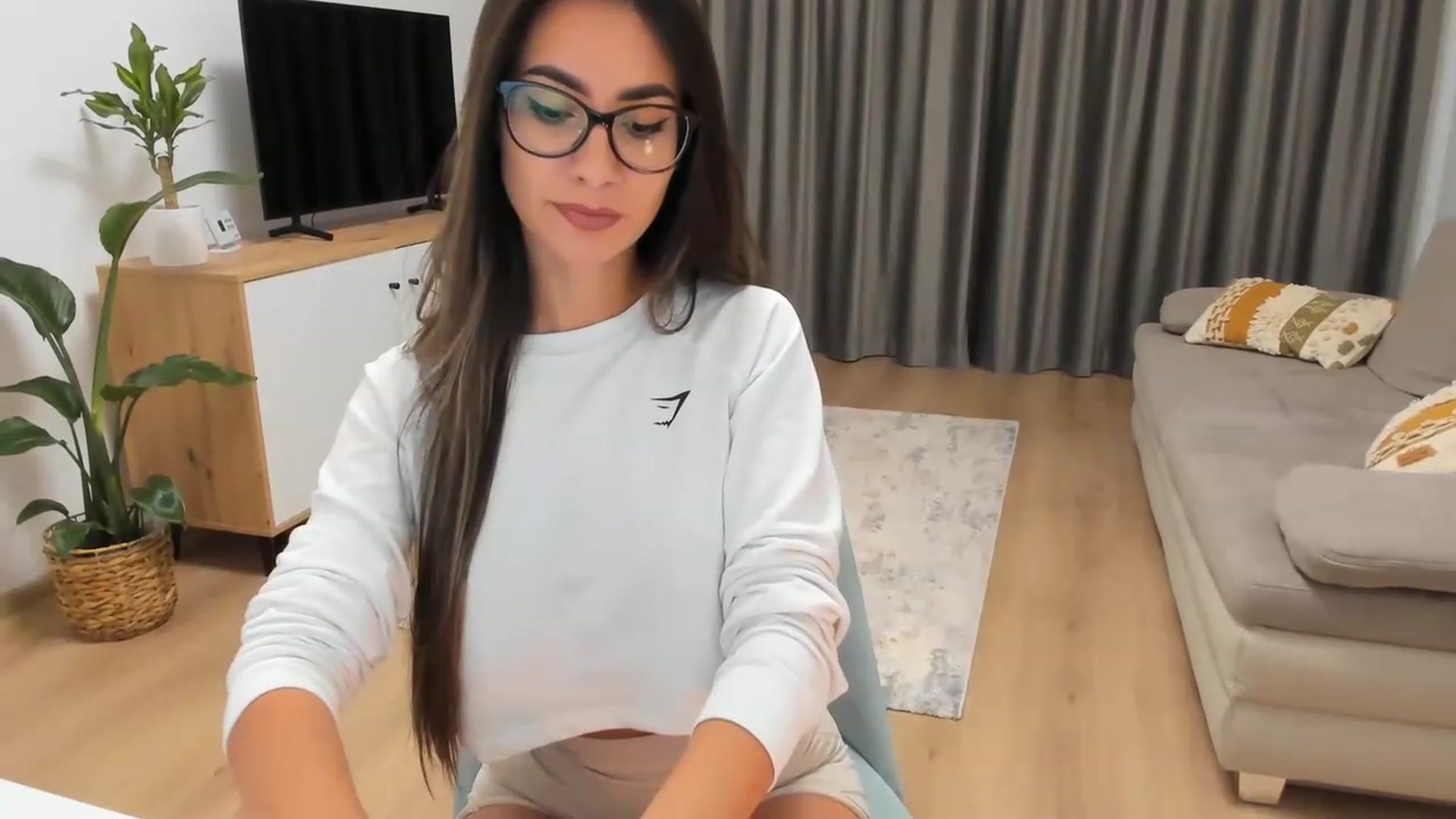 Gallery image thumbnail from Miss__A's myfreecams stream on, 08/18/2023, 01:19 image 13 of 20