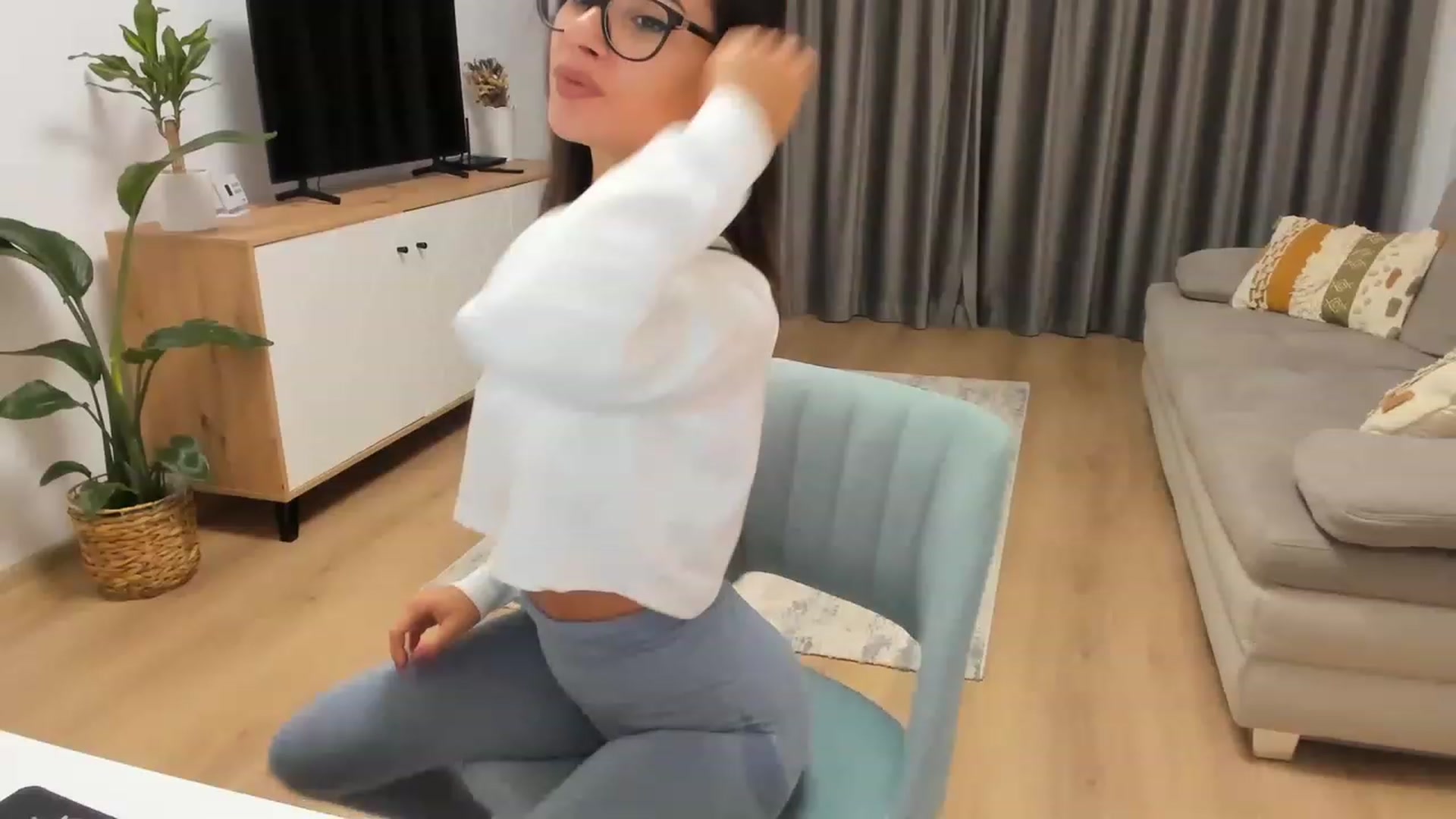 Gallery image thumbnail from Miss__A's myfreecams stream on, 08/19/2023, 03:51 image 6 of 20