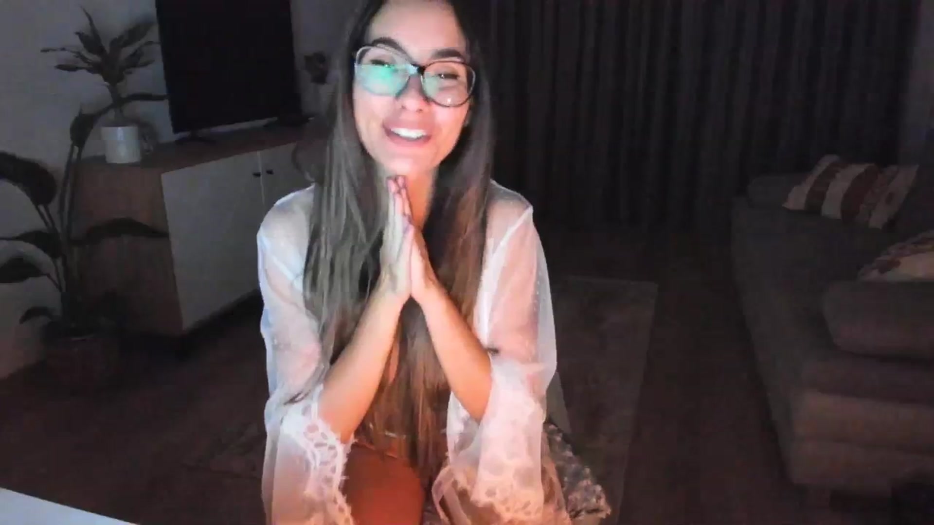Gallery image thumbnail from Miss__A's myfreecams stream on, 08/24/2023, 03:03 image 15 of 20