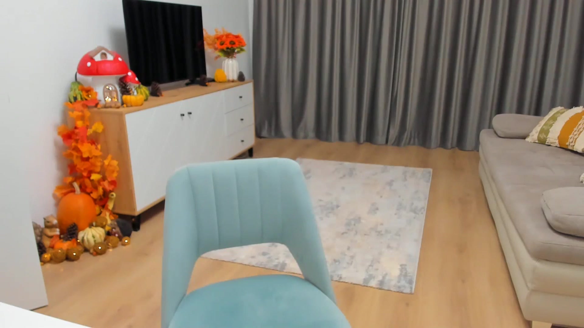 Gallery image thumbnail from Miss__A's myfreecams stream on, 10/16/2023, 02:32 image 3 of 20