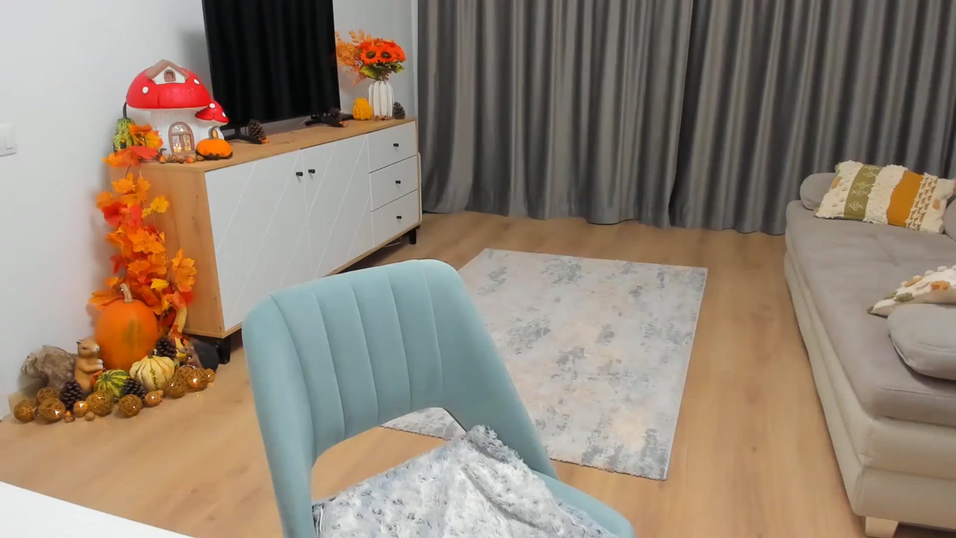 Gallery image thumbnail from Miss__A's myfreecams stream on, 10/22/2023, 05:05 image 1 of 20