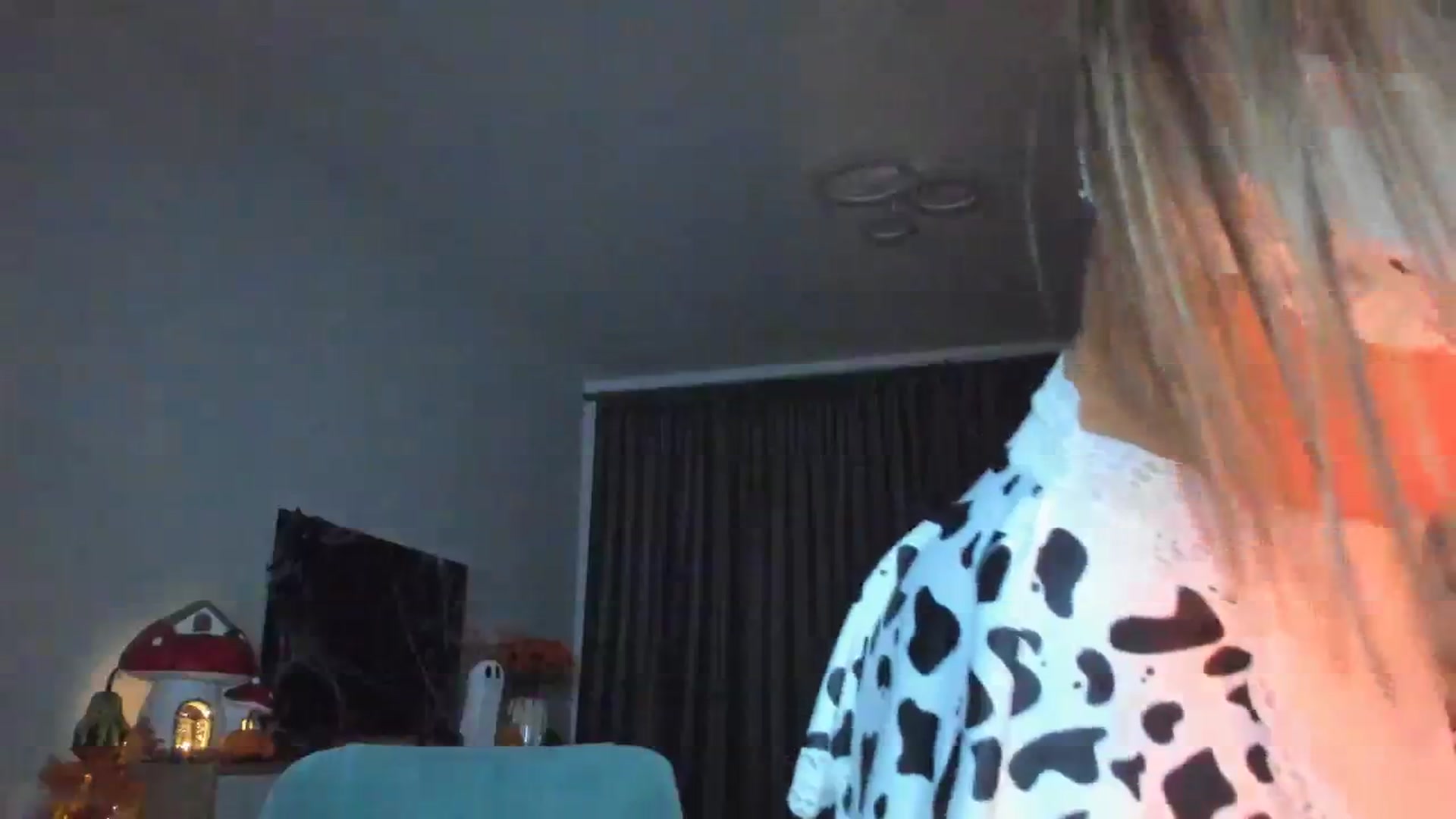 Gallery image thumbnail from Miss__A's myfreecams stream on, 10/30/2023, 03:11 image 6 of 20