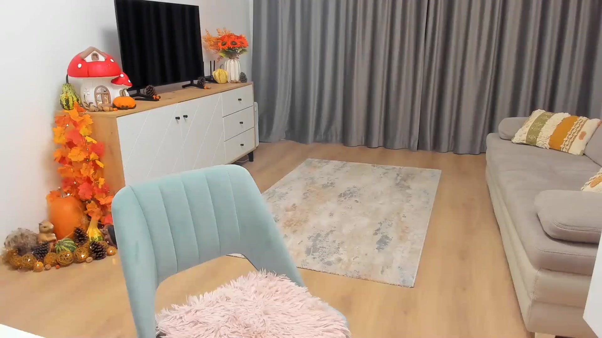 Gallery image thumbnail from Miss__A's myfreecams stream on, 11/13/2023, 03:08 image 18 of 20